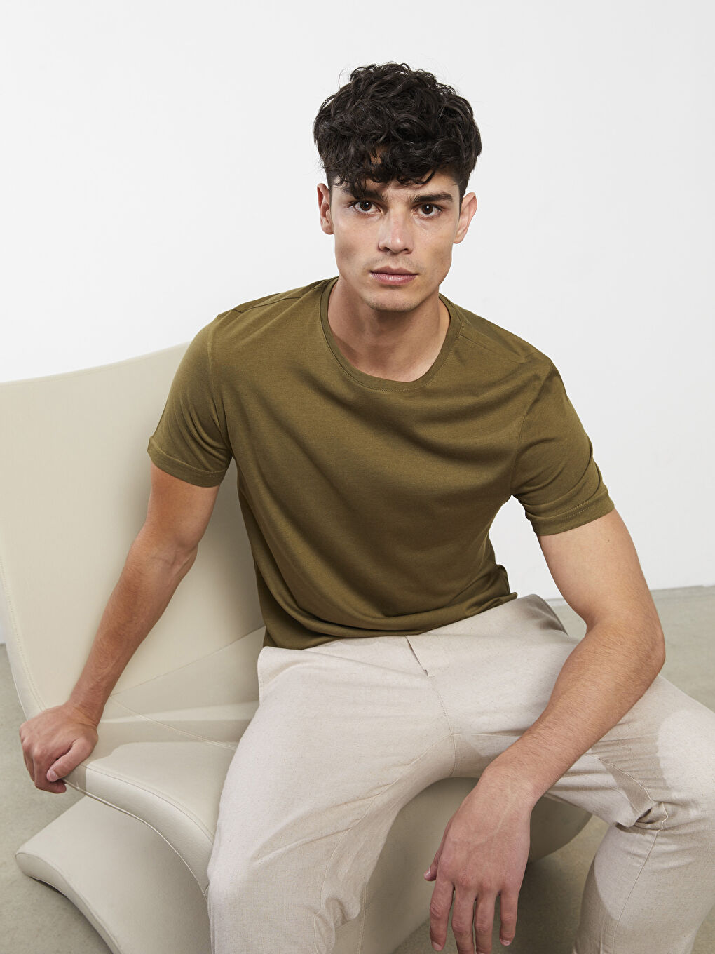 Haki Bisiklet Yaka Kısa Kollu Erkek Tişört