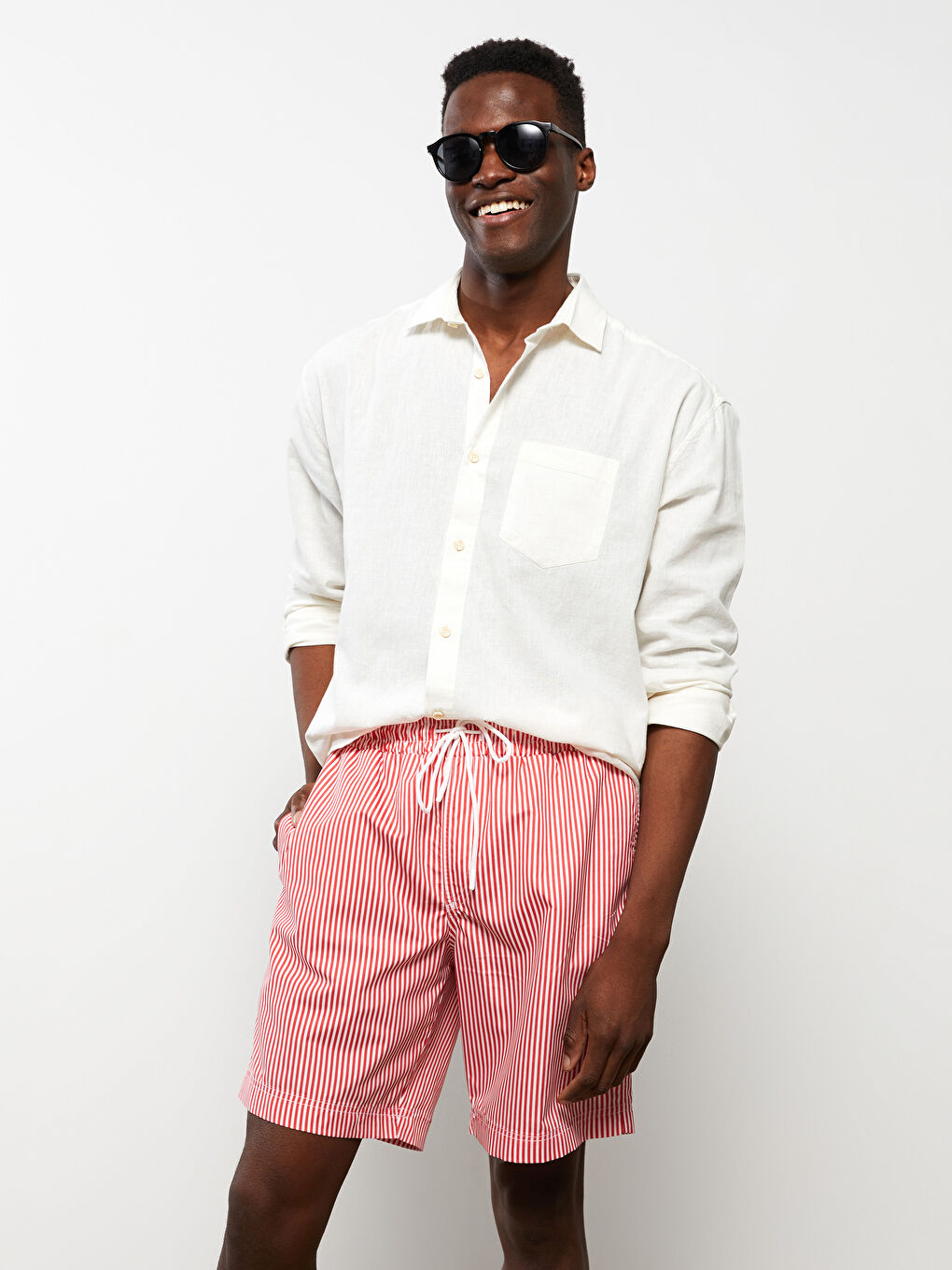 Kırmızı Diz Hizası Boy Çizgili Erkek Deniz Şortu-1