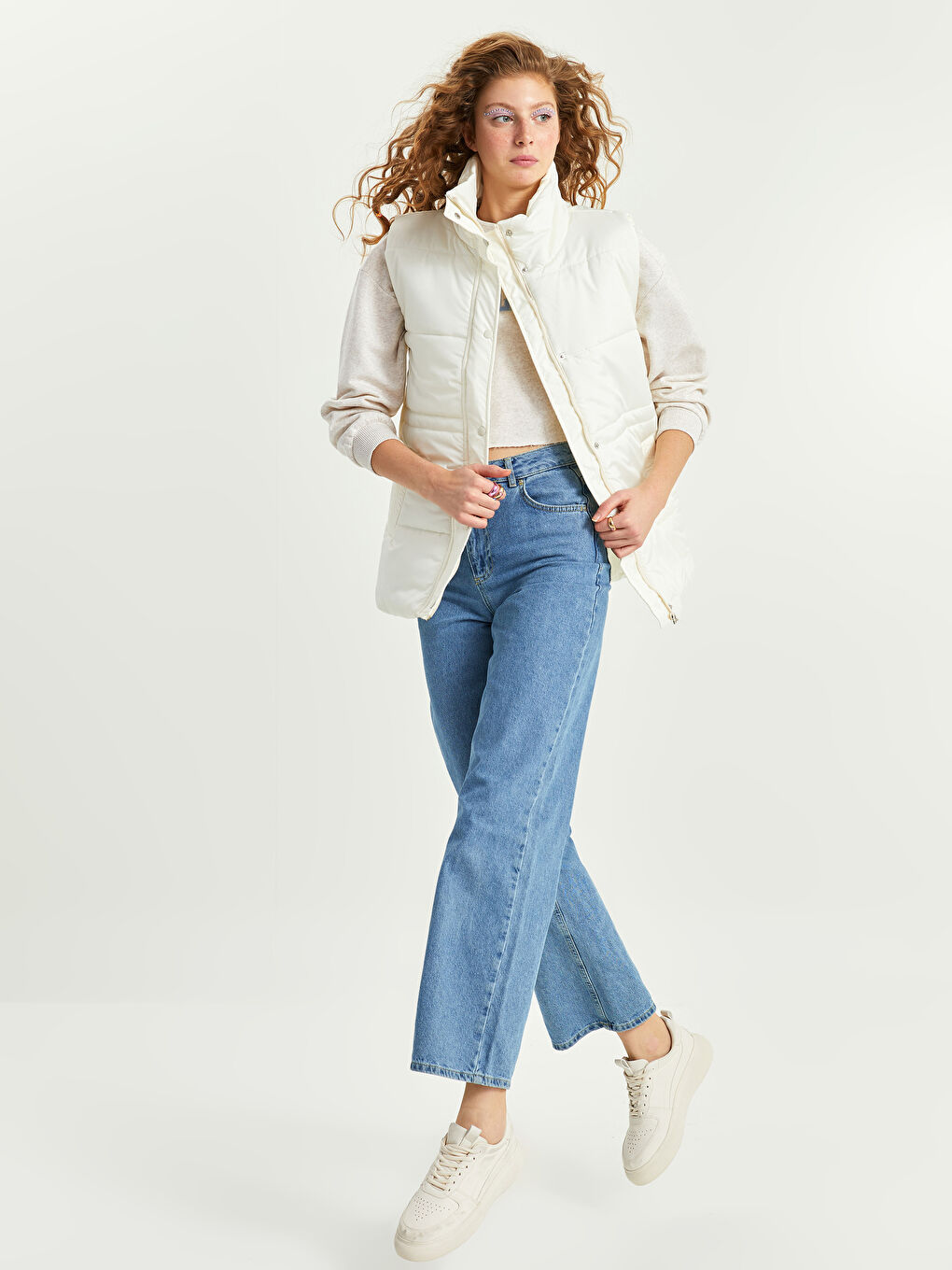 Ekru Dik Yaka Düz Cep Detaylı Kadın Şişme Yelek-3