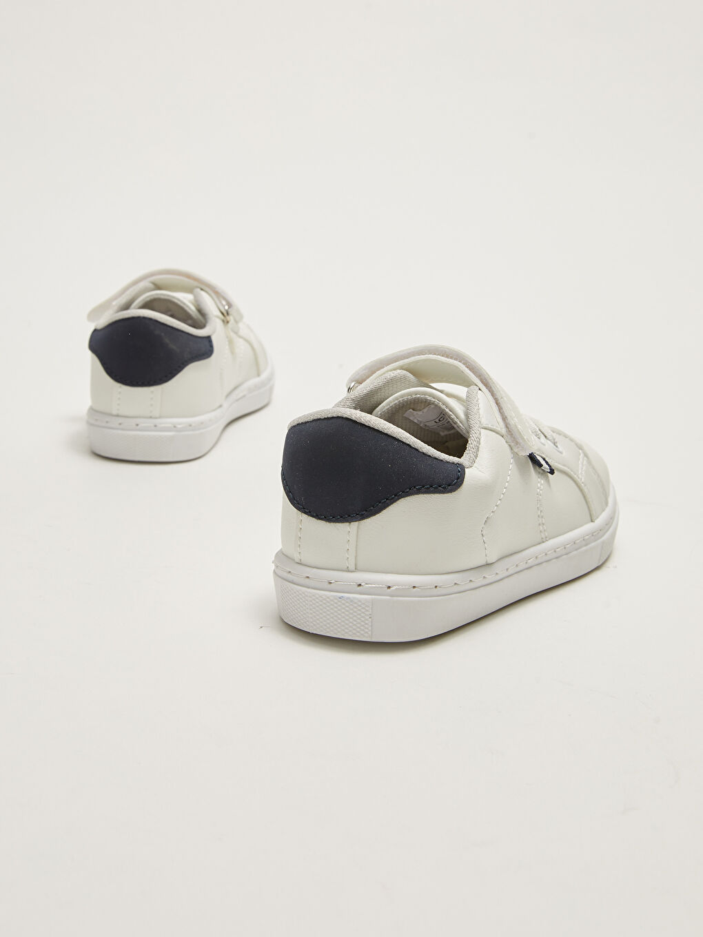 أحذية رياضية للأولاد الرضع بأربطة وإغلاق لاصق-4