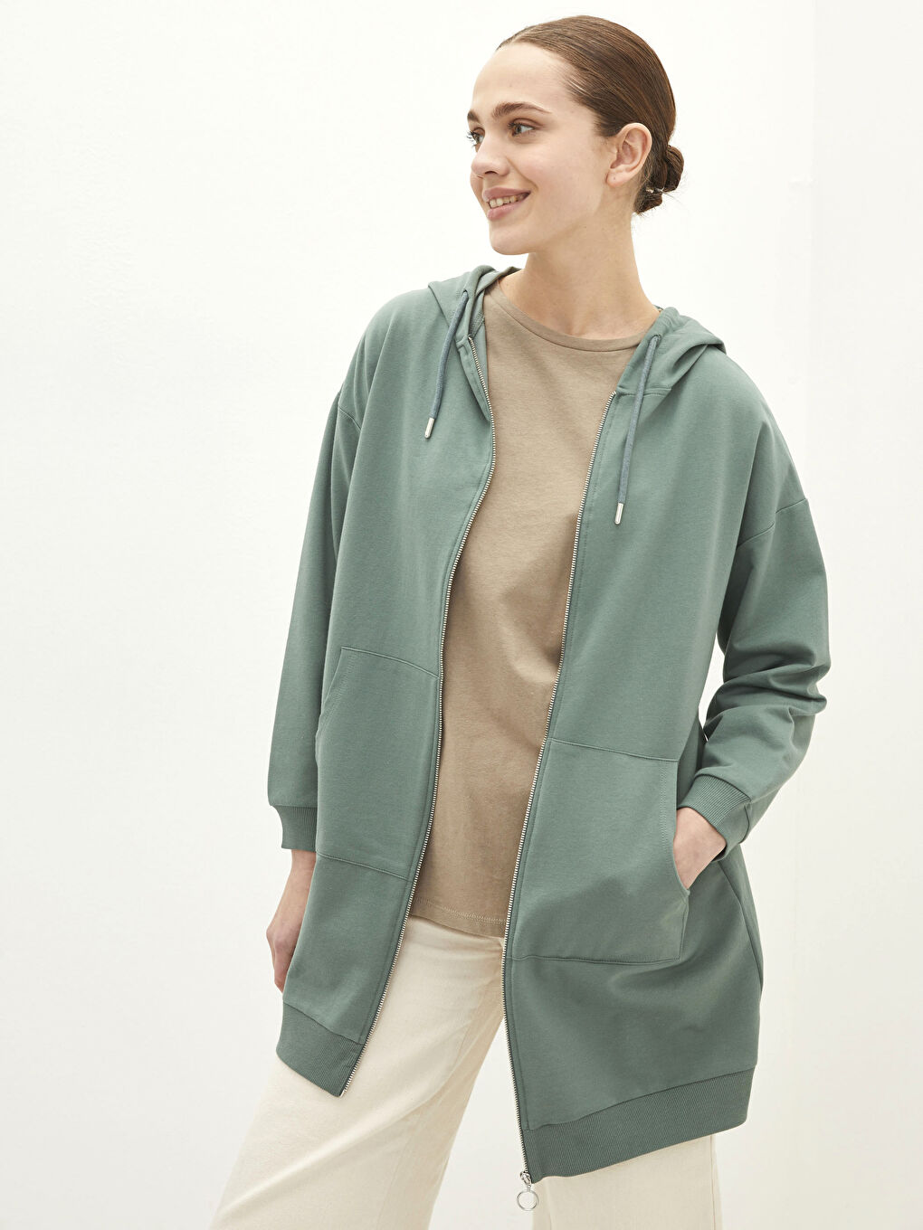 Yeşil Kapüşonlu Düz Uzun Kollu Oversize Kadın Spor Hırka-1