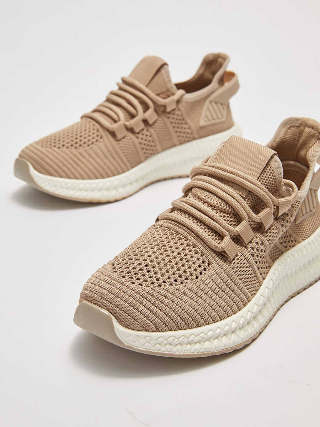 Кроссовки Женские С Деталями Из Сетчатой Ткани На Шнуровке Для Активного Спорта-2