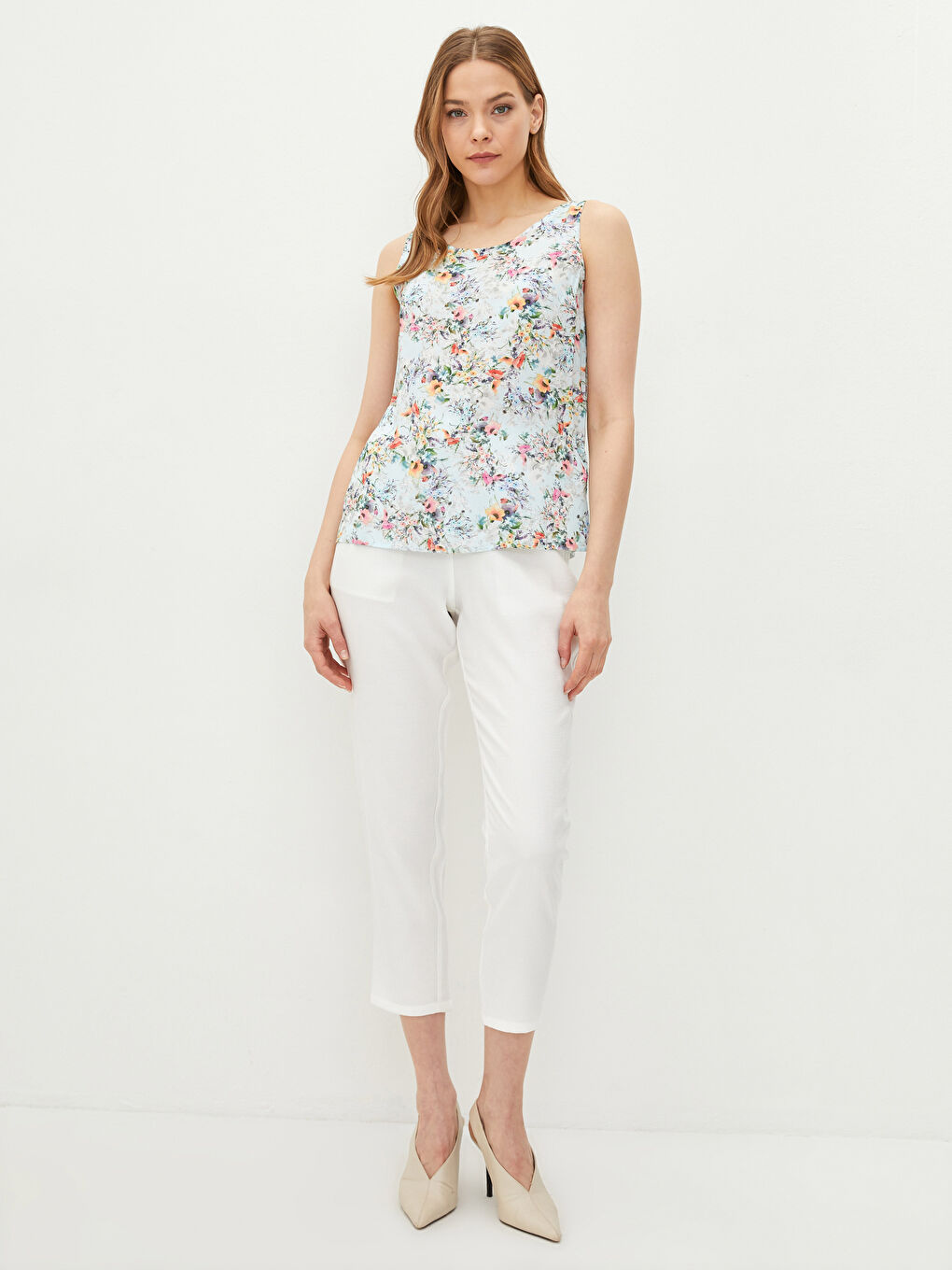 Yeşil Bisiklet Yaka Çiçekli Kolsuz Viskon Kadın Bluz-1