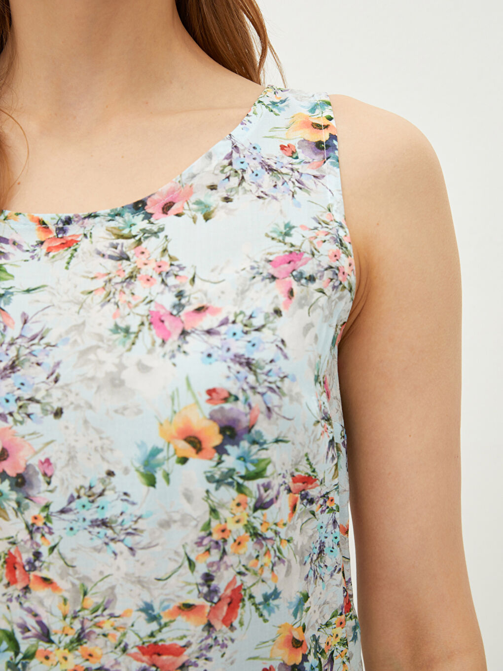 Yeşil Bisiklet Yaka Çiçekli Kolsuz Viskon Kadın Bluz-3