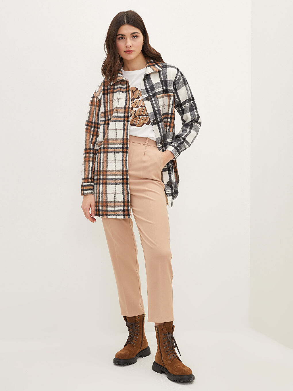 Женская рубашка из габардина в клетку с длинными рукавами и застежкой спереди на пуговицах-8