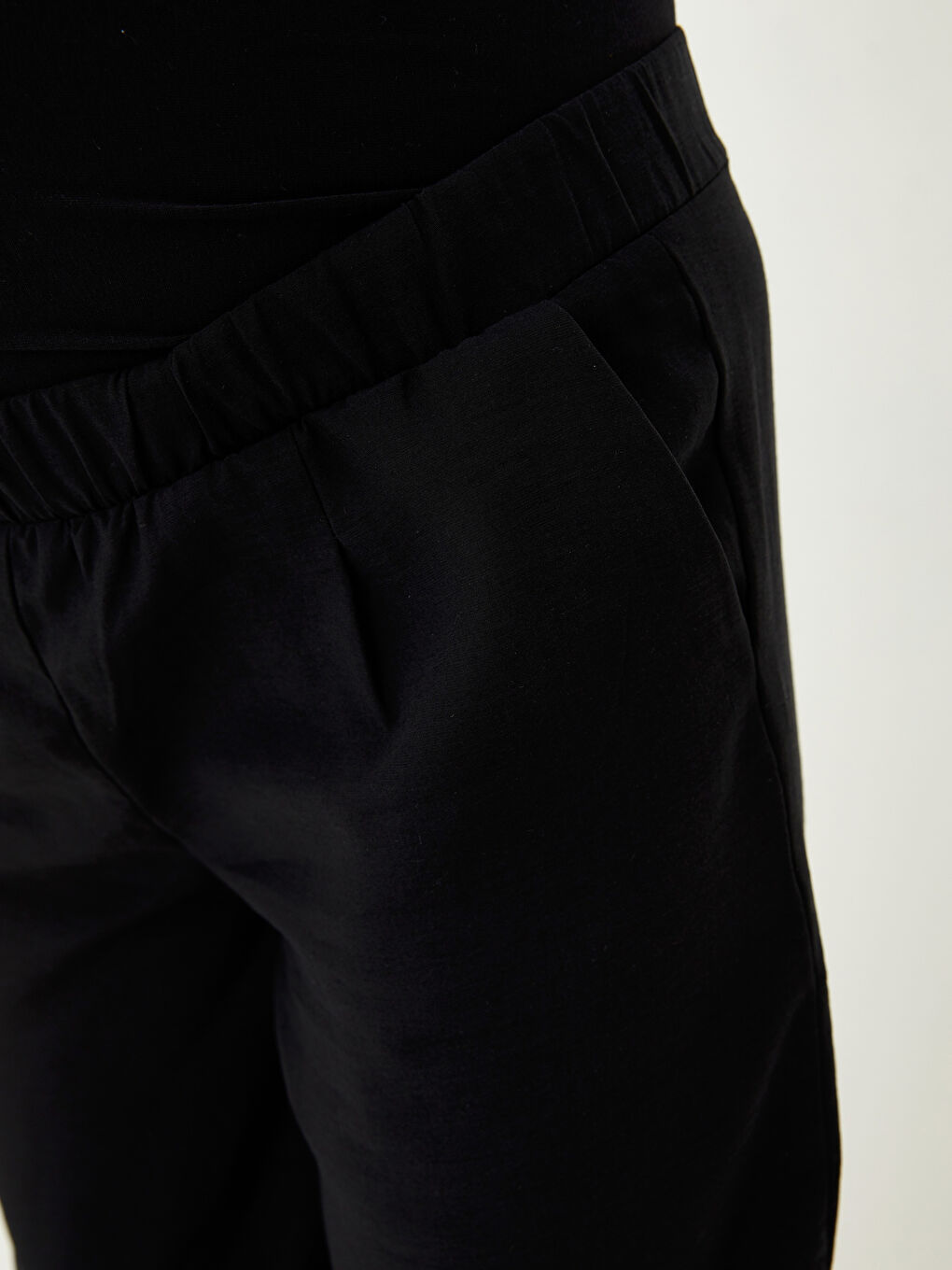 بنطلون حوامل رجل واسعة بتفاصيل جيب وقصة مستقيمة وخصر مريح-3