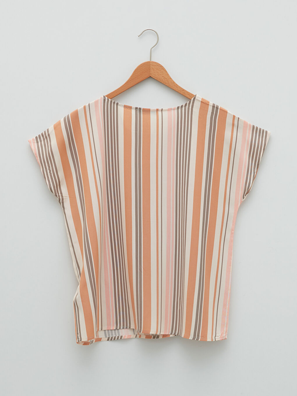 Kahverengi Bisiklet Yaka Çizgili Kısa Kollu Viskon Kadın Bluz-5