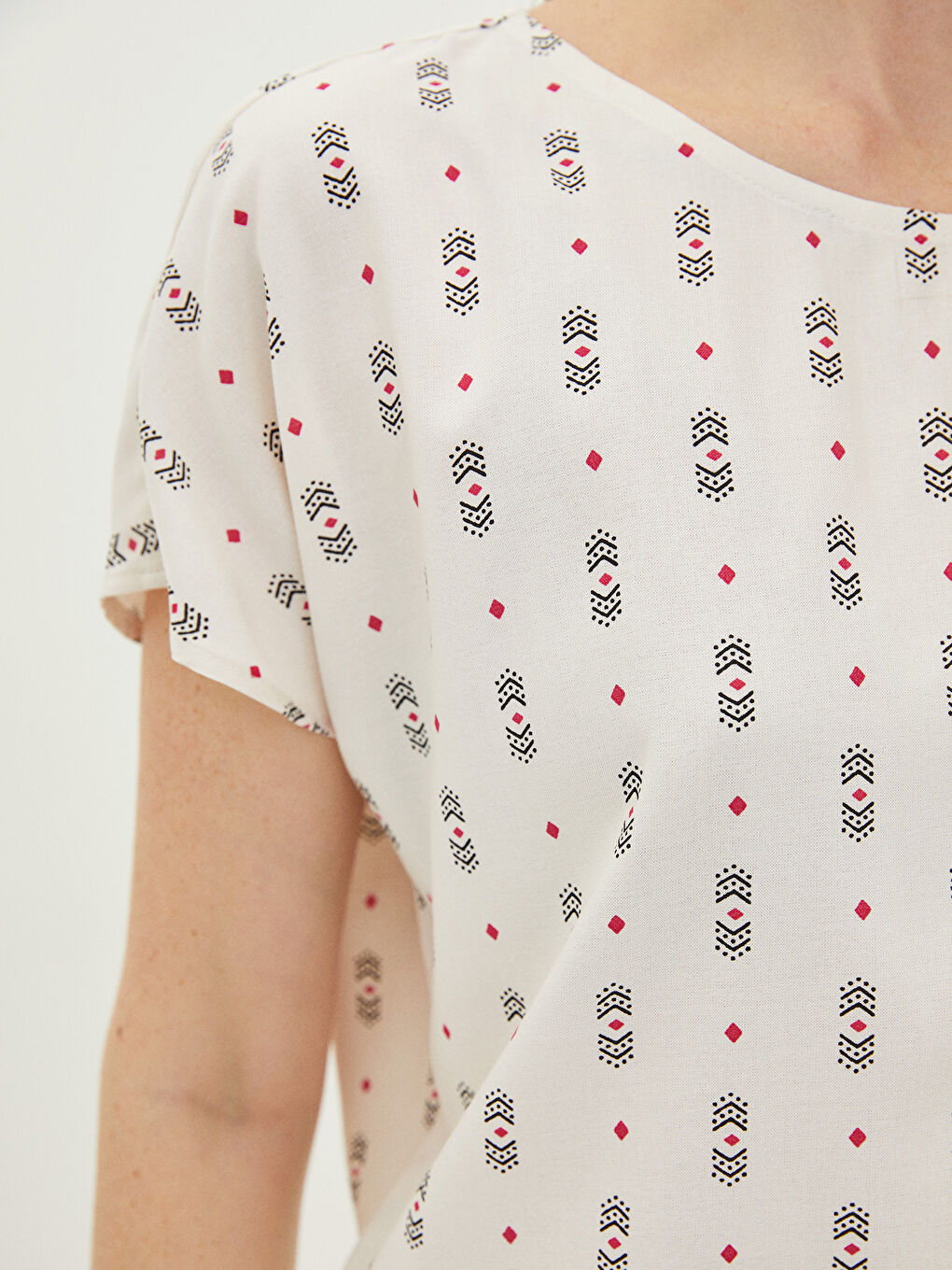 Crew Neck Patterned Short Sleeve Viscose Women's Blouse-2