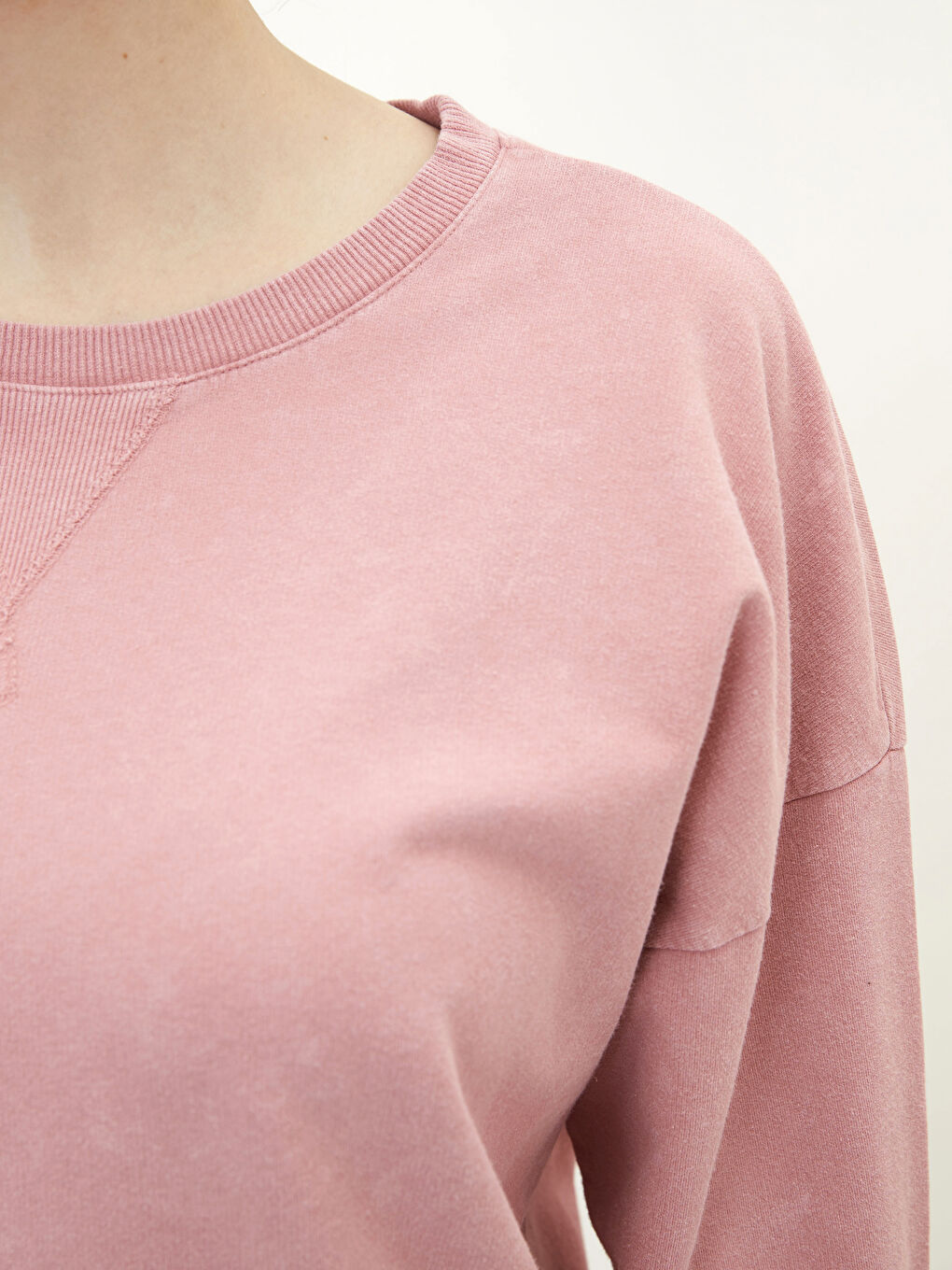 سويت شيرت كم طويل سادة بياقة دائرية للسيدات-3