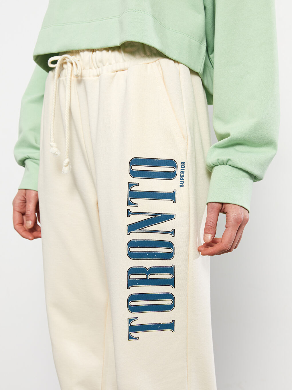 Elasticated Waist Printed Women's Jogger Sweatpants-4