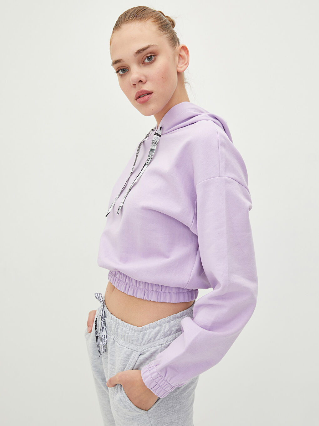 LCW Vision Schlichtes Langarm-Kapuzensweatshirt für Damen -S2CA75Z8-G3W