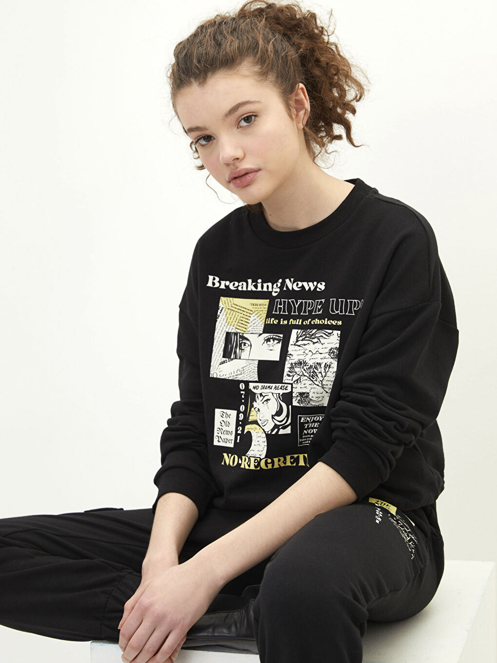 Siyah Bisiklet Yaka Baskılı Uzun Kollu Kadın Sweatshirt