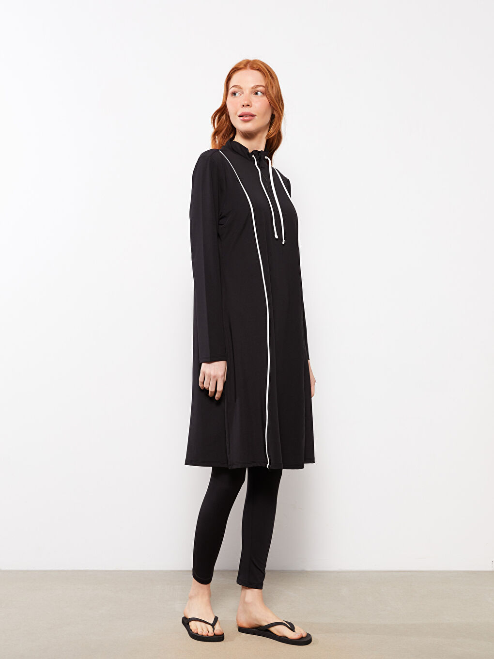 Siyah Kadın Beli Lastikli Düz Tesettür Mayo Alt-1