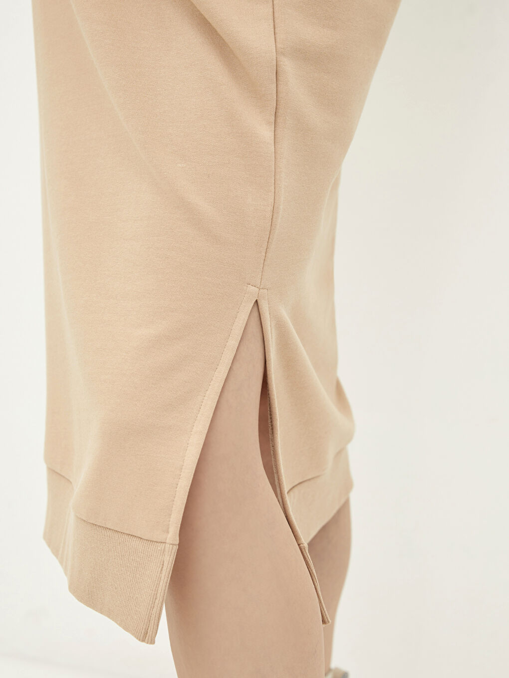 Bej Bisiklet Yaka Düz Uzun Kollu Hamile Elbise-3