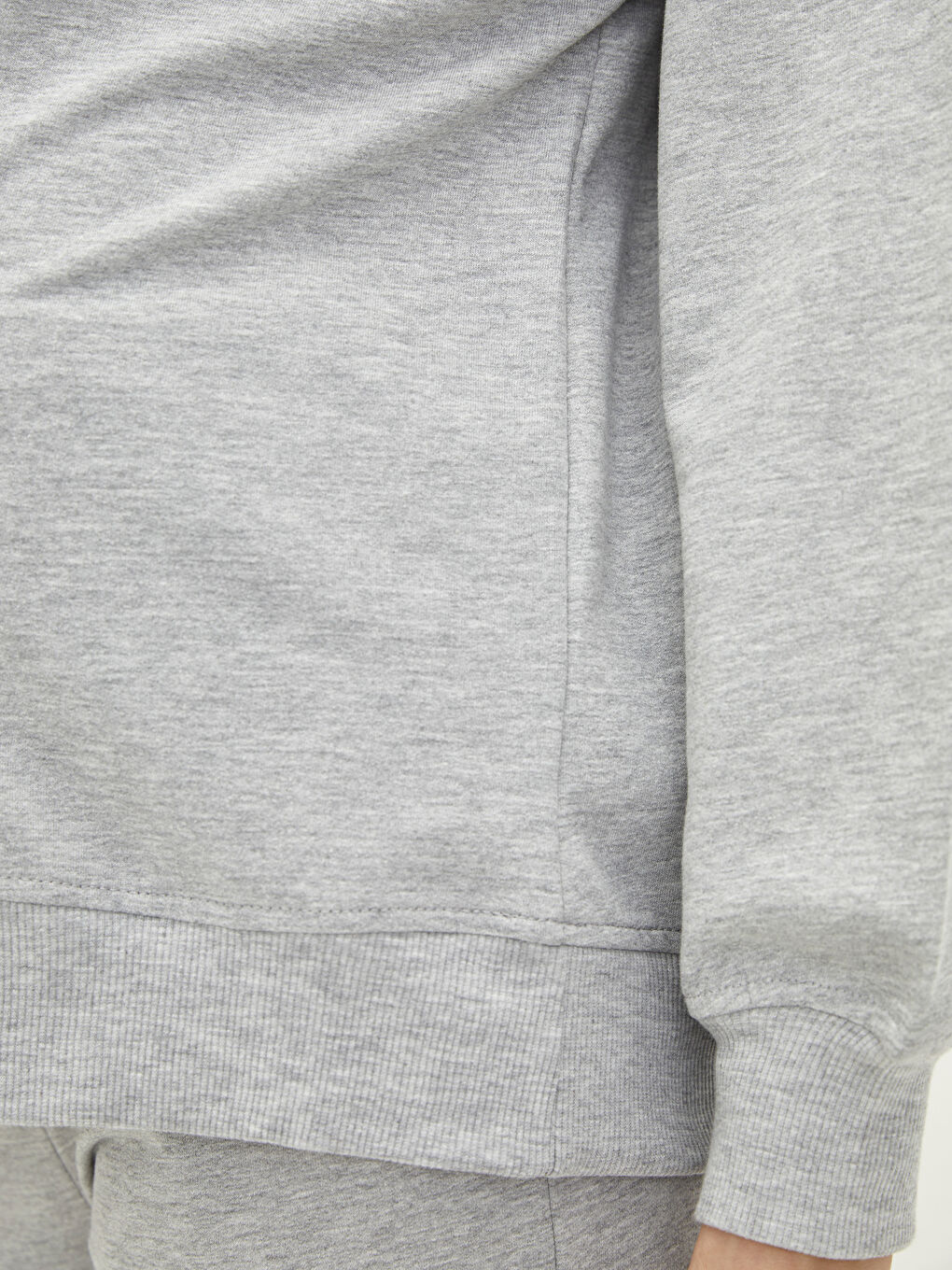 Crew Neck Plain Maternity Sweatshirt-3