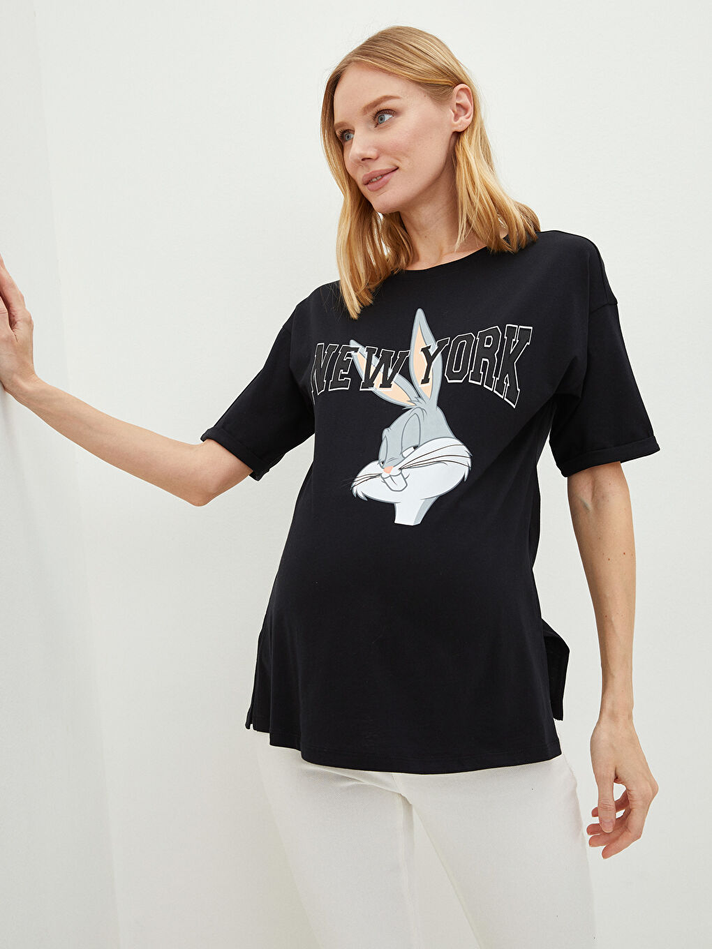 Crew Neck Bugs Bunny Printed Short Sleeve Cotton Maternity T-Shirt