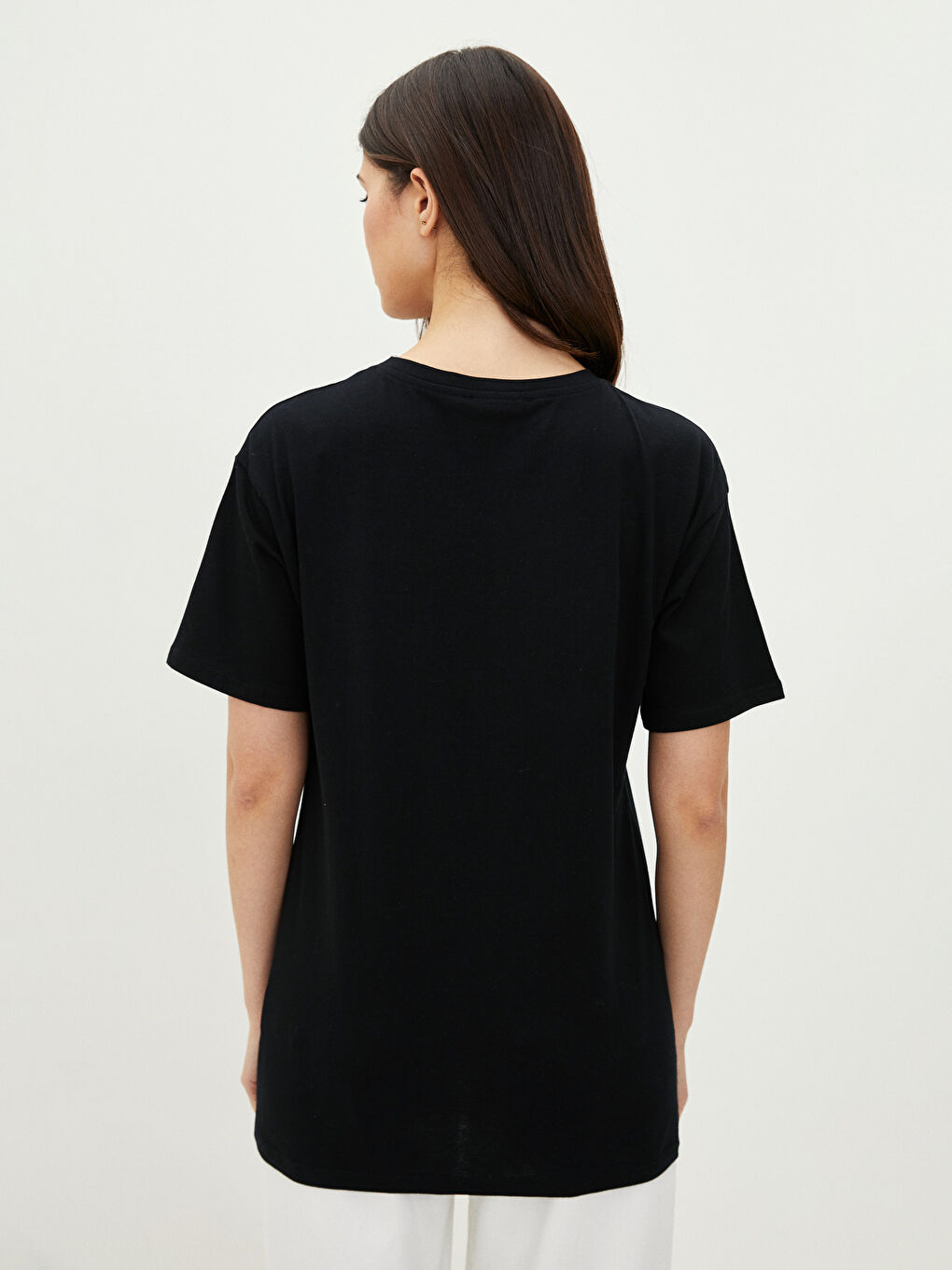 Siyah Bisiklet Yaka Baskılı Kısa Kollu Pamuklu Kadın Tişört-2