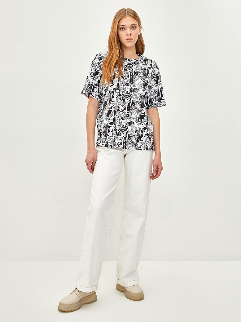 Siyah Bisiklet Yaka Baskılı Kısa Kollu Pamuklu Kadın Tişört-2