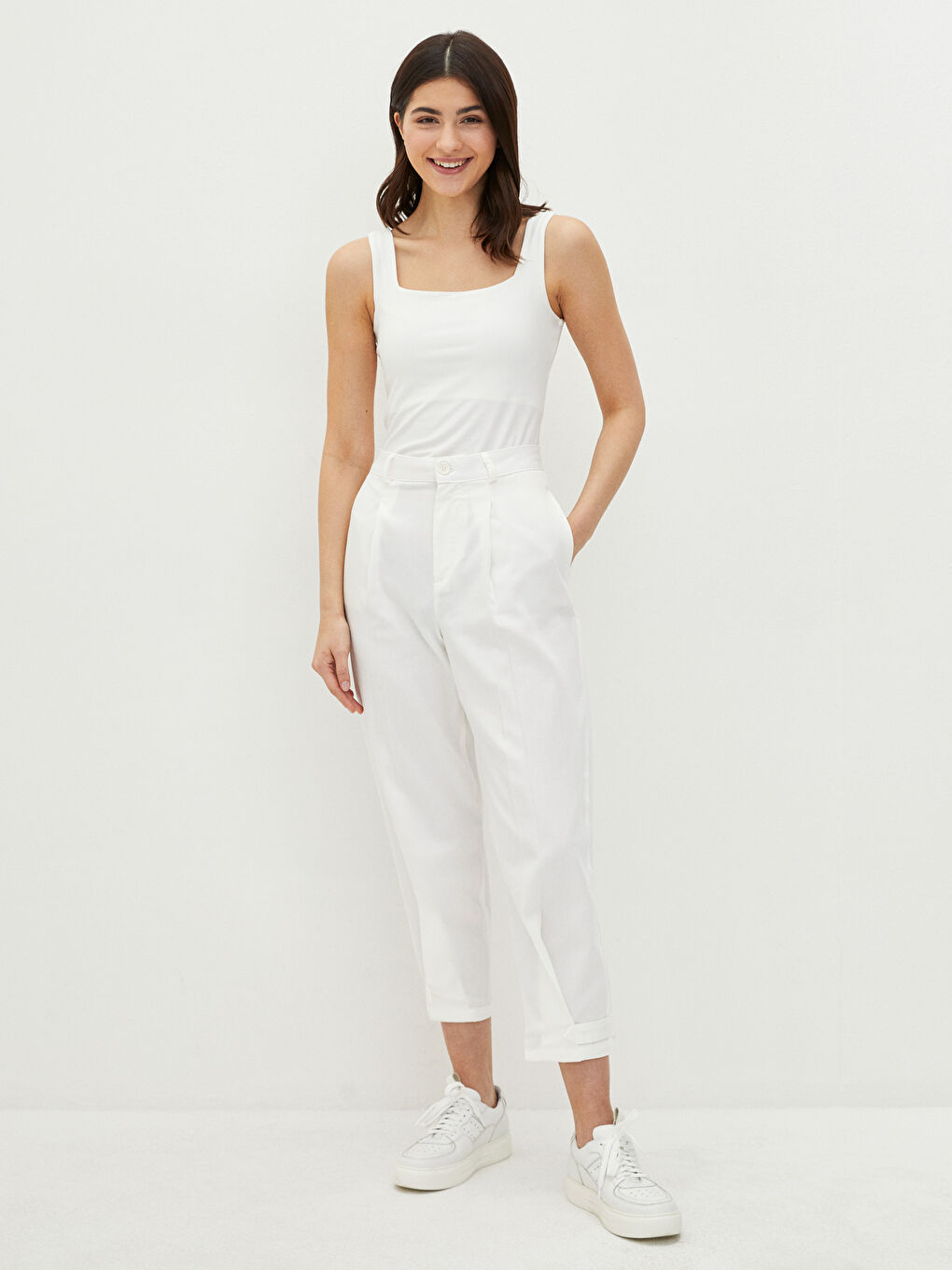 Ekru Kare Yaka Düz Askılı Kadın Atlet-2