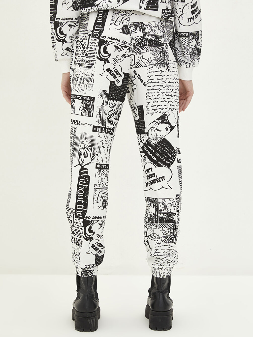 بنطلون رياضي مطبوع بخصر مرن للسيدات-4