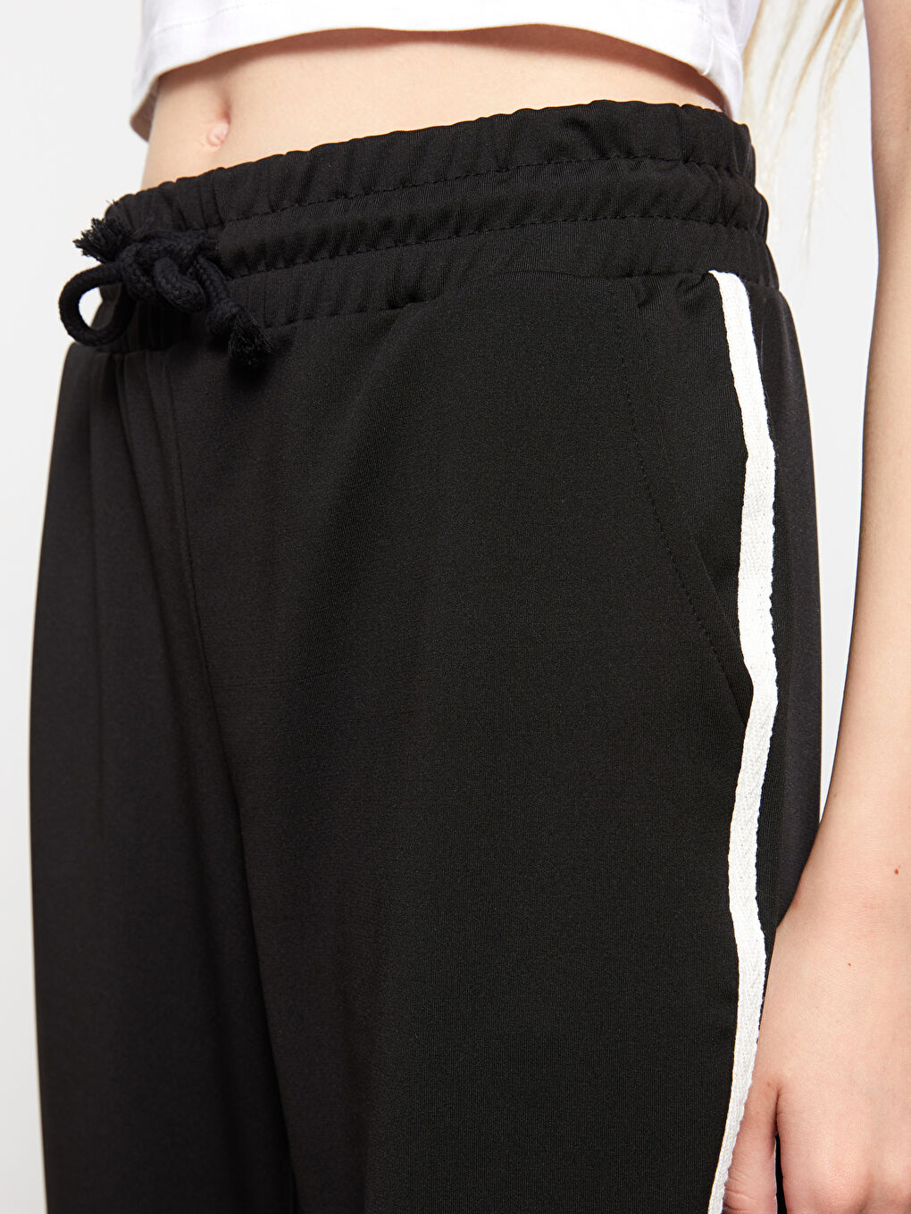 بنطلون رياضي بخصر مرن وجيوب عادية للسيدات-3