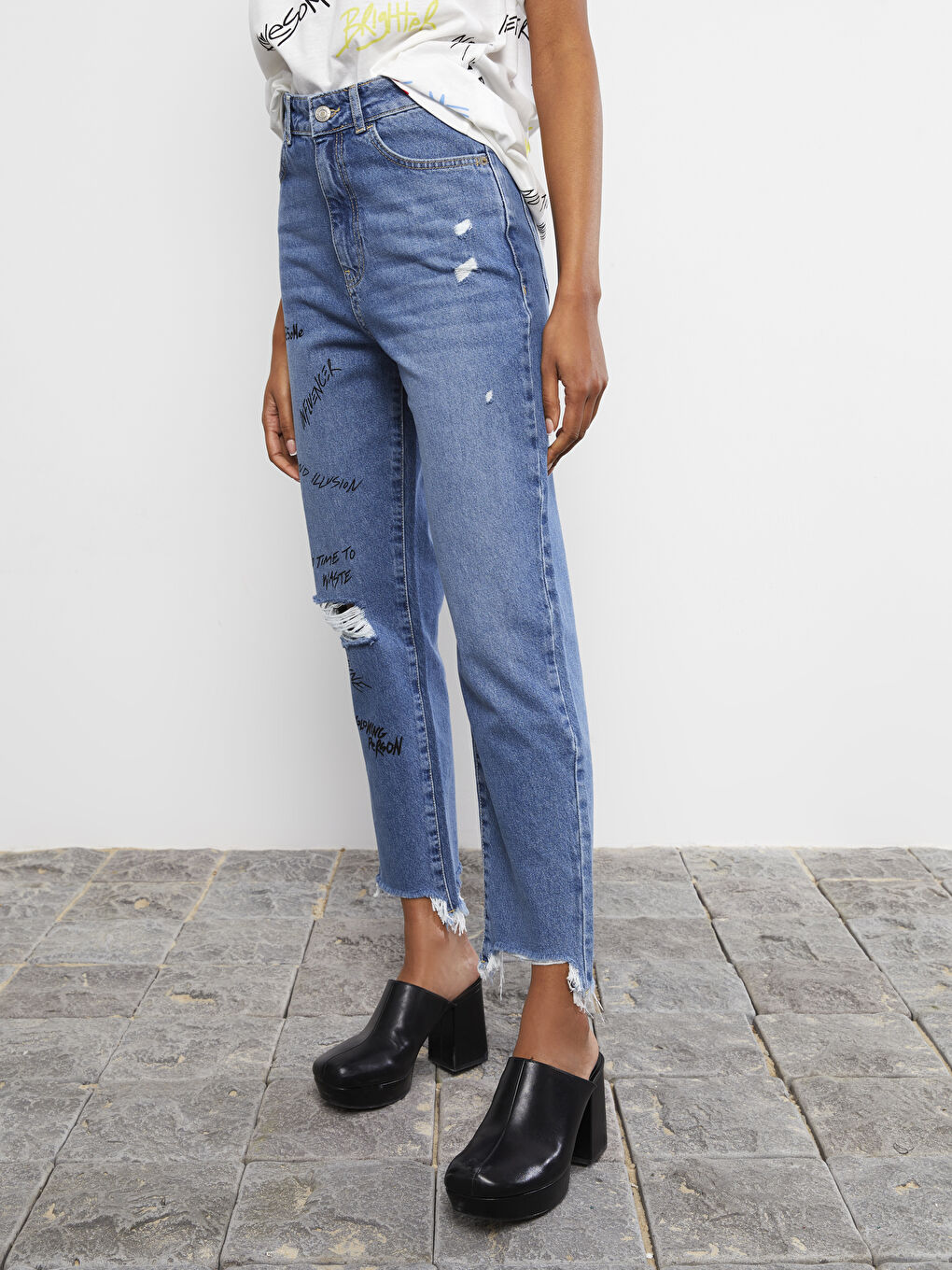 High Waist Standard Fit Pocket Detailed Rodeo Women's Jean Trousers-2