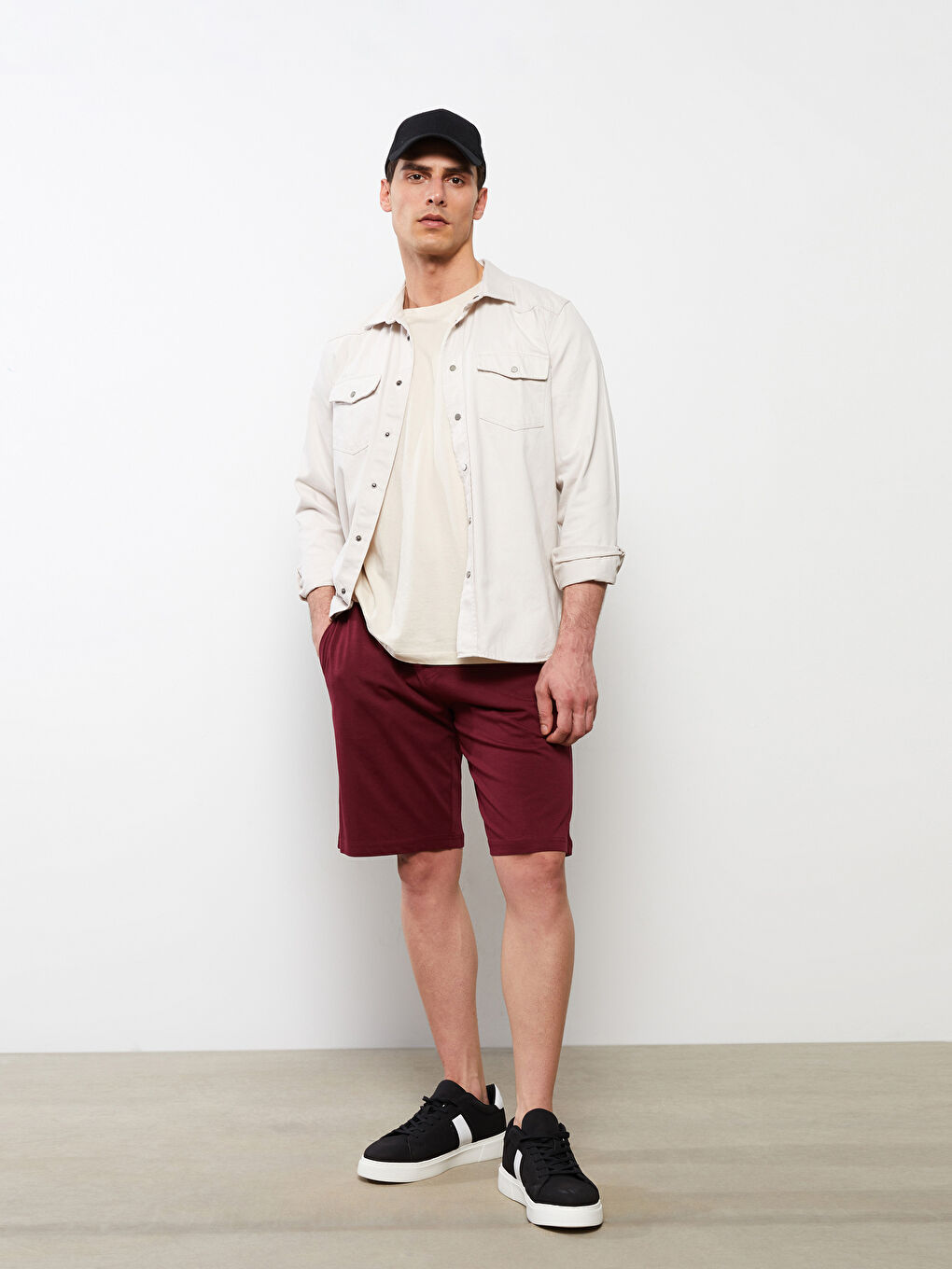 Ерлерге арналған стандартты өрнексіз трикотаж шолақ шалбар