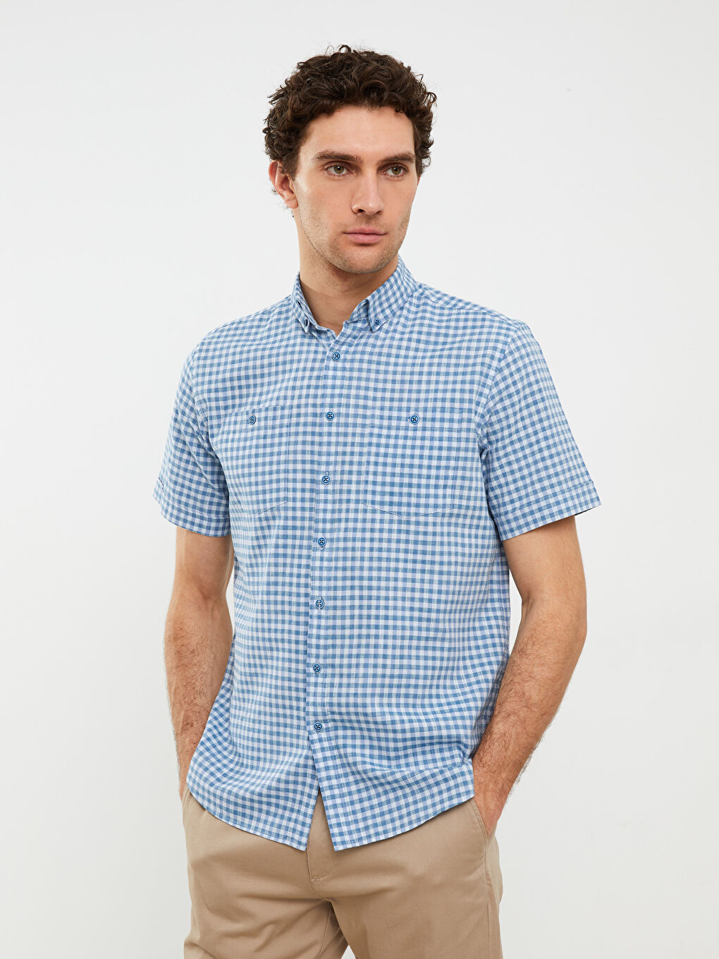 قميص بوبلين كاروهات كم قصير بقصة عادية للرجال-1