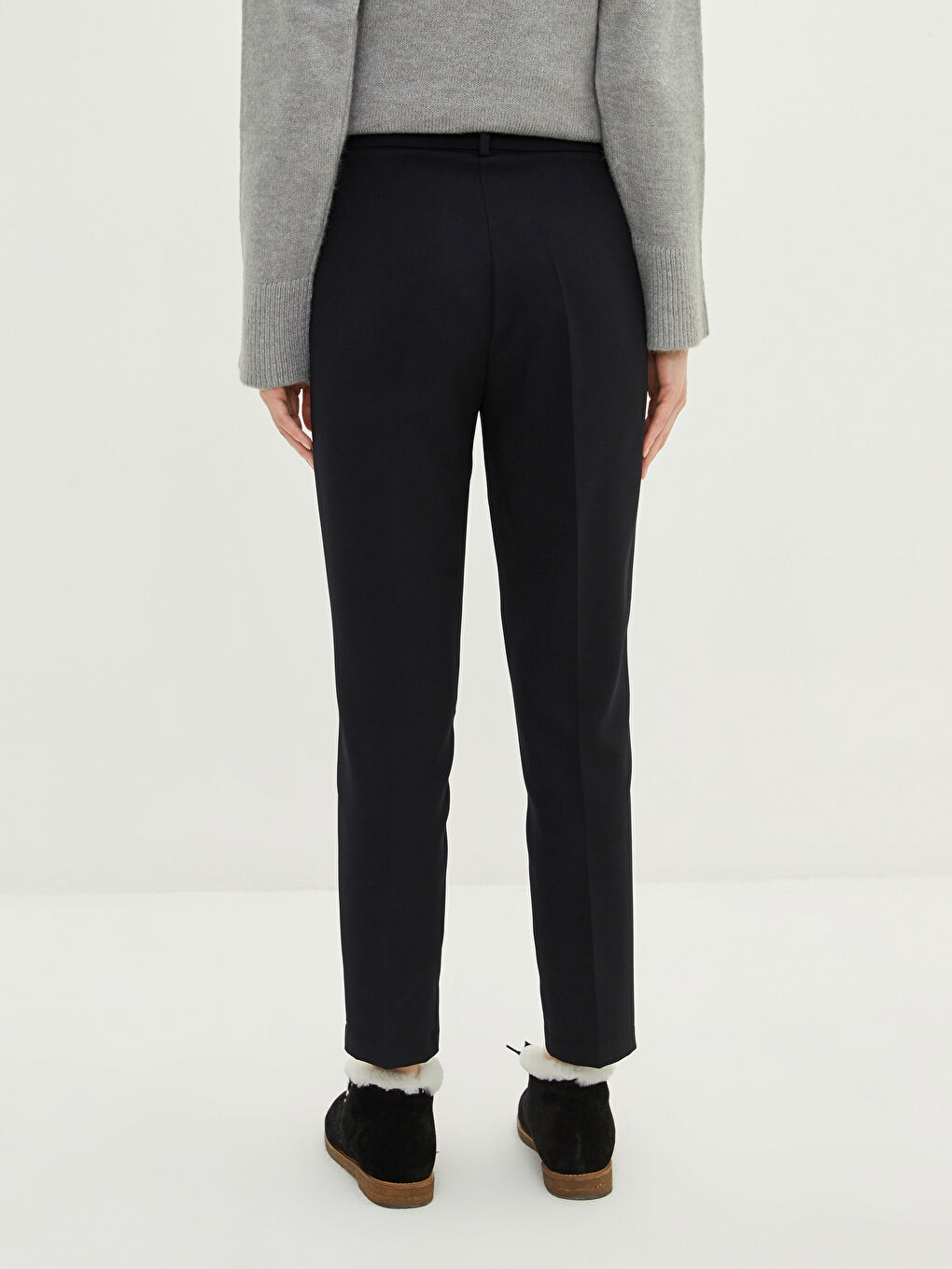 Siyah Slim Fit Düz Dobby Kumaş Kadın Pantolon-2