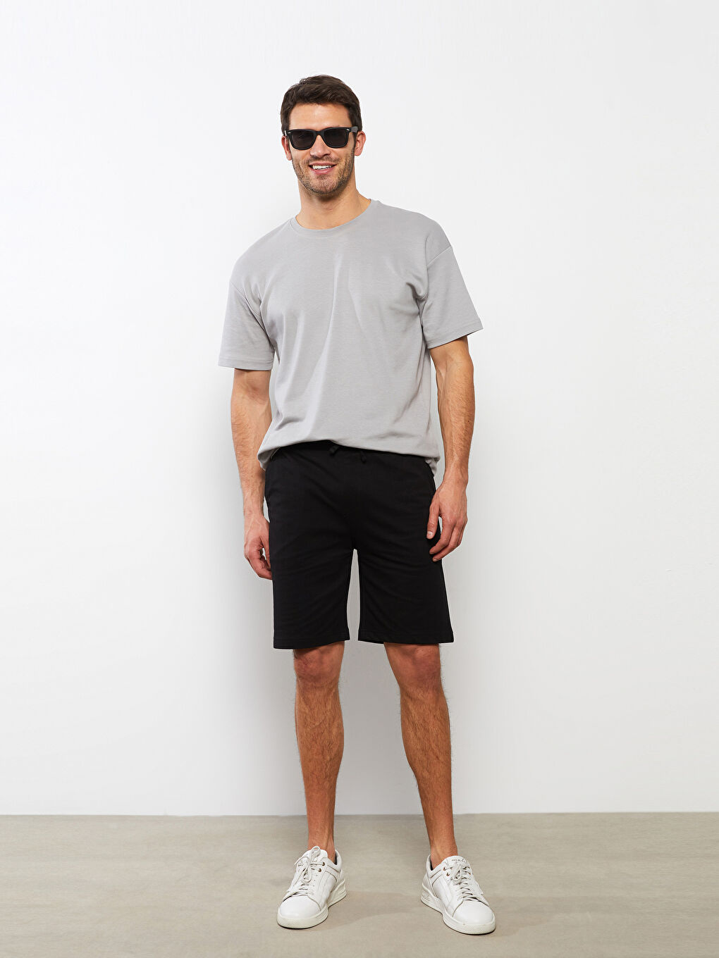 Regular Fit Men's Shorts with Elastic Waist -S2CD35Z8-CVL
