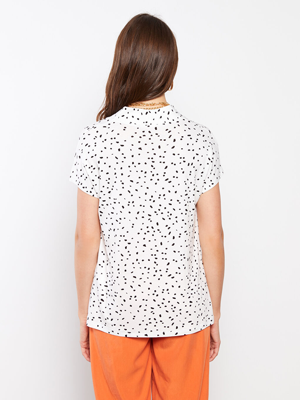 بلوزة ياقة على شكل حرف V مطبوع كم قصير كريب للسيدات-5