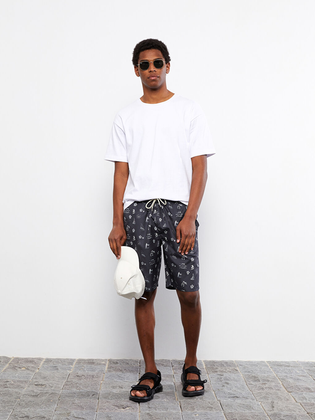 Antrasit Diz Hizası Boy Baskılı Erkek Deniz Şortu-1