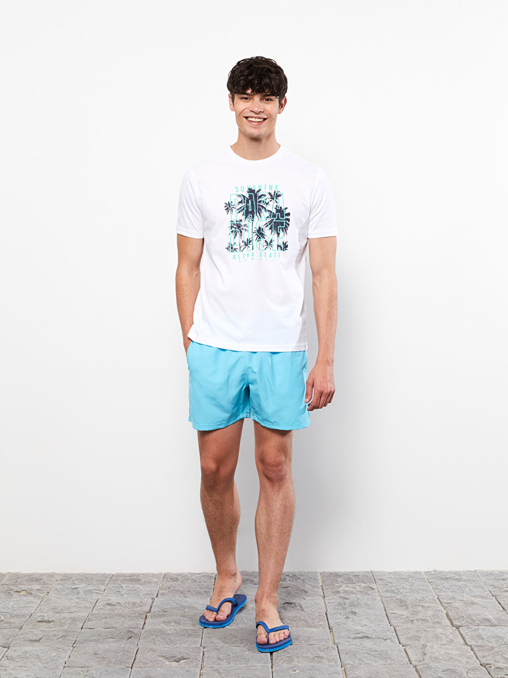 شۆرتی مەلەکردنی کورت ئاسایی بۆ پیاوان