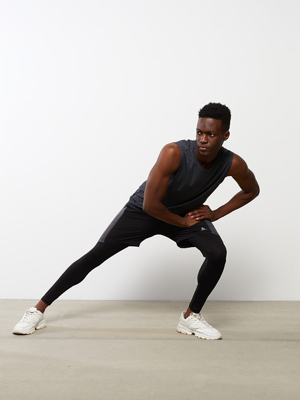 Siyah Slim Fit Erkek Spor Taytlı Şort