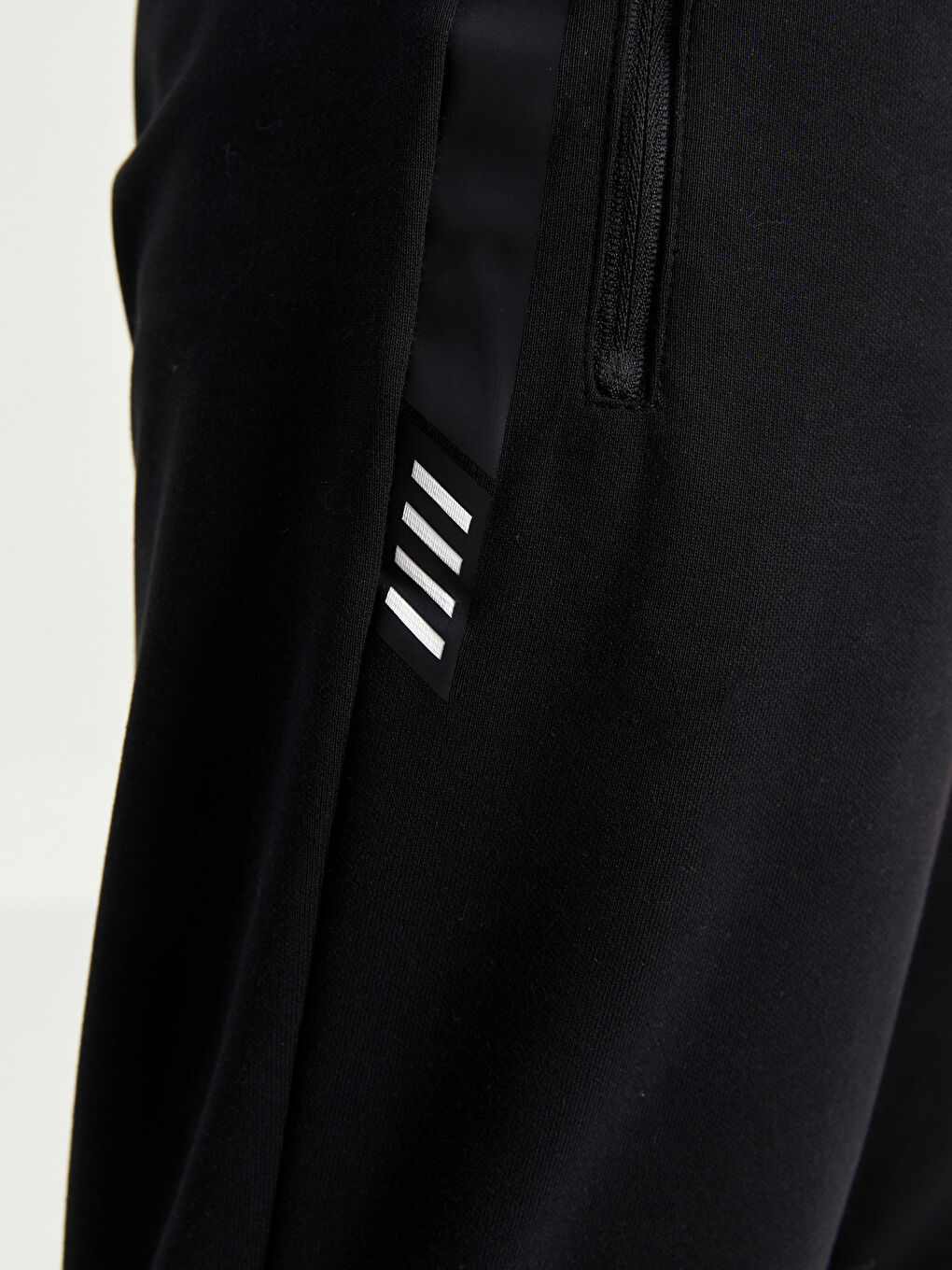 Siyah Standart Kalıp Aktif Spor Erkek Eşofman Altı-2