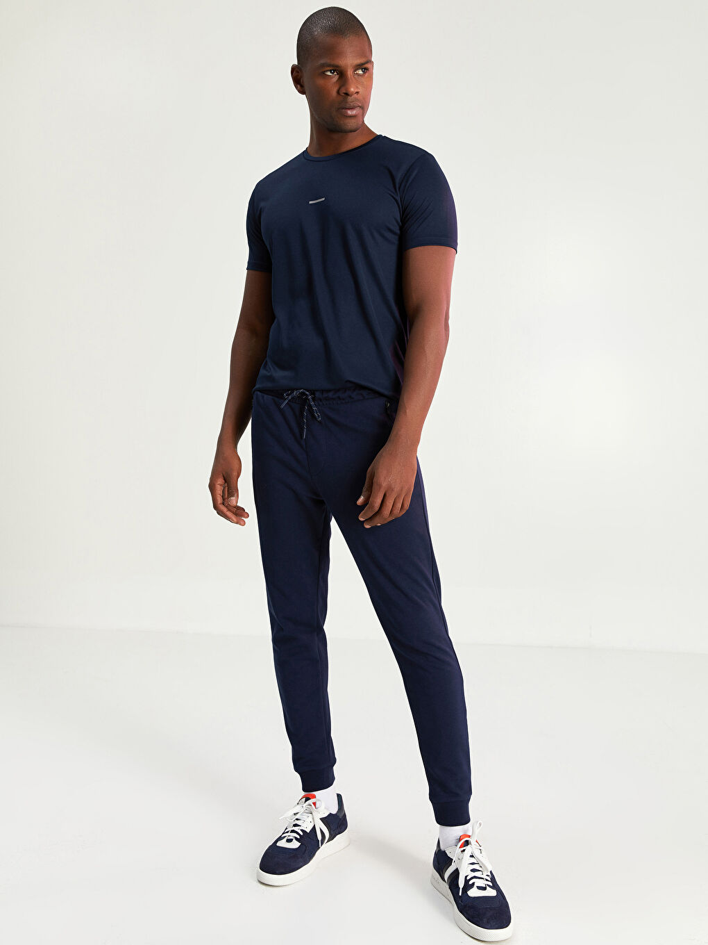 Стандартна кройка активни спортни панталони за мъже-1