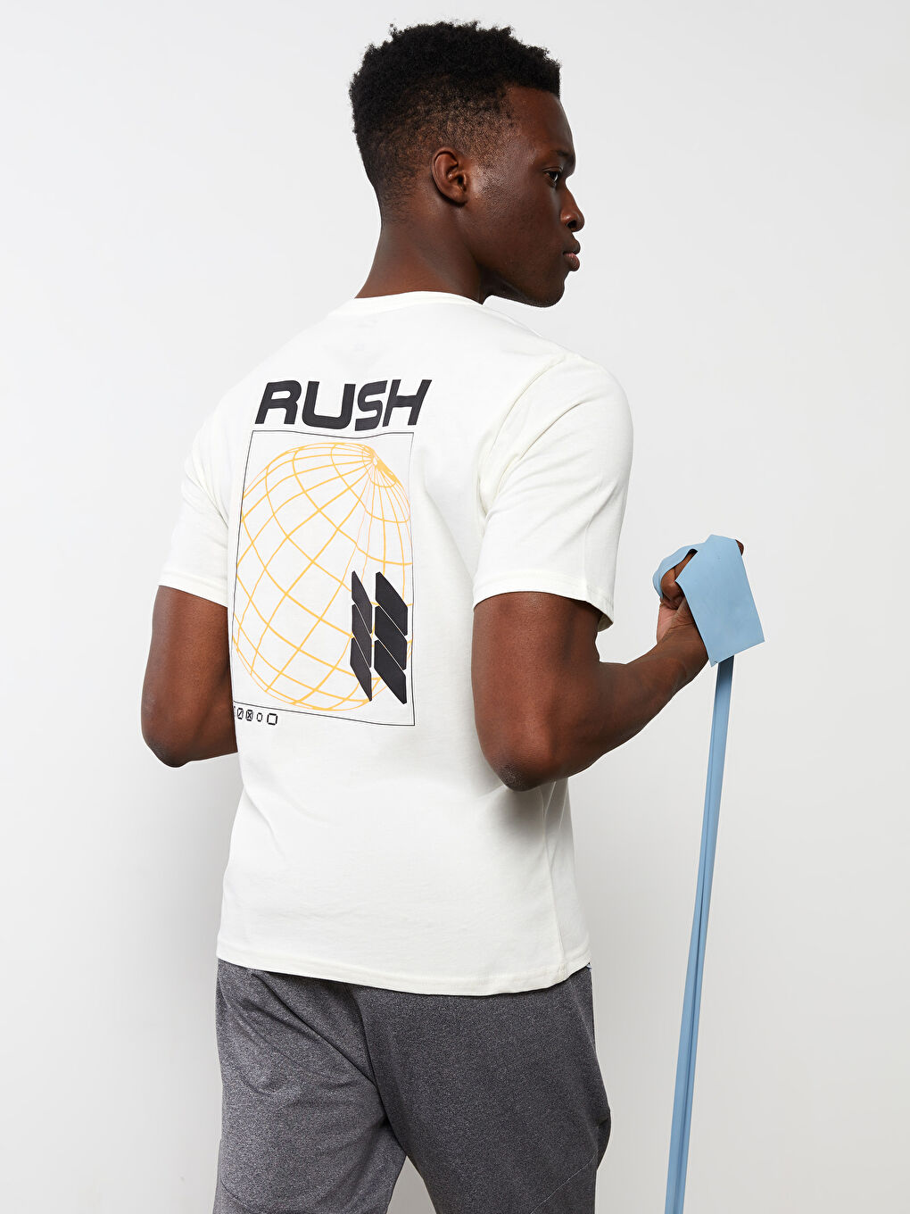 Ekru Bisiklet Yaka Kısa Kollu Baskılı Penye Erkek Tişört