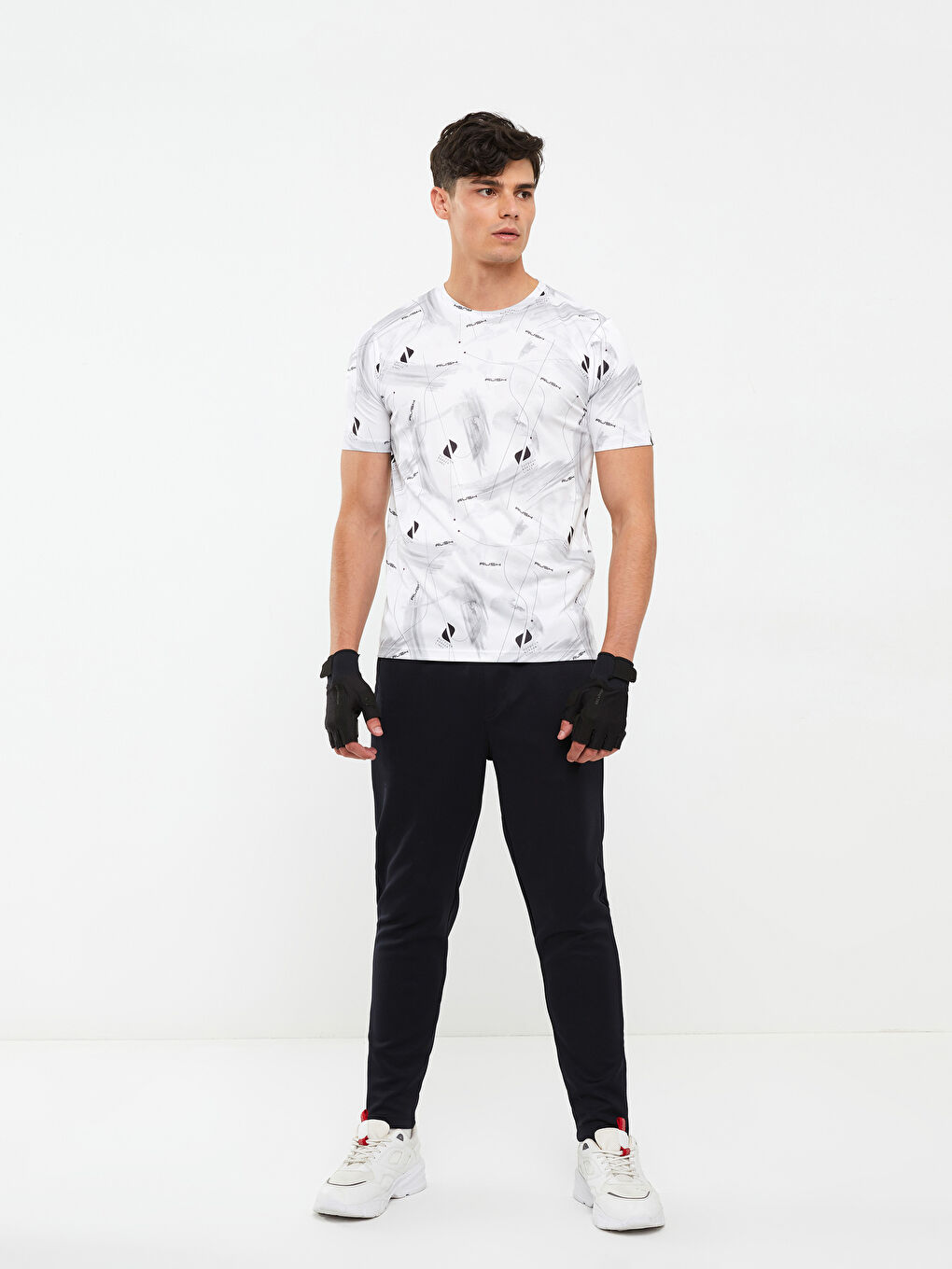 Beyaz Bisiklet Yaka Kısa Kollu Baskılı Erkek Spor Tişört-3