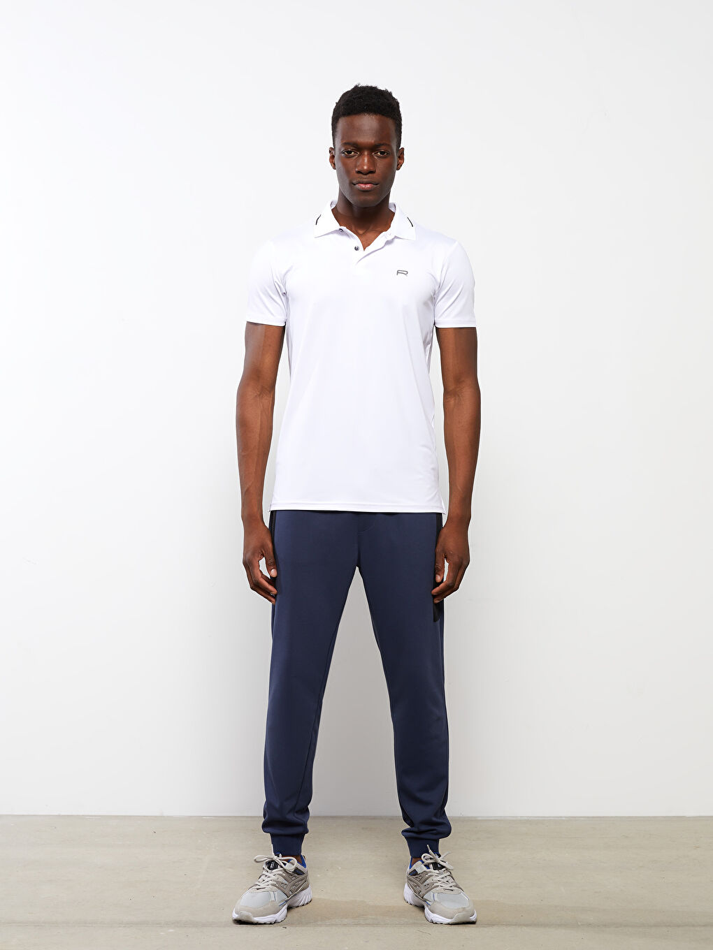 Beyaz Polo Yaka Kısa Kollu Erkek Spor Tişört-2