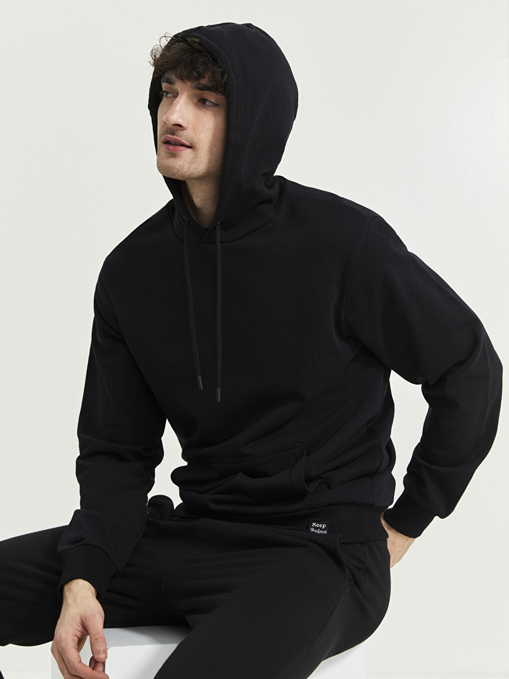 Siyah Uzun Kollu Erkek Hoodie