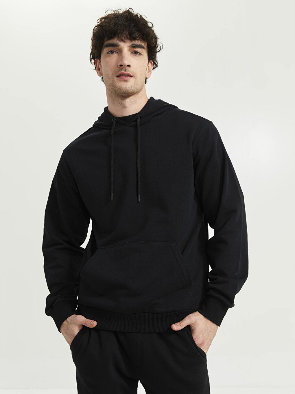 Siyah Uzun Kollu Erkek Hoodie-1