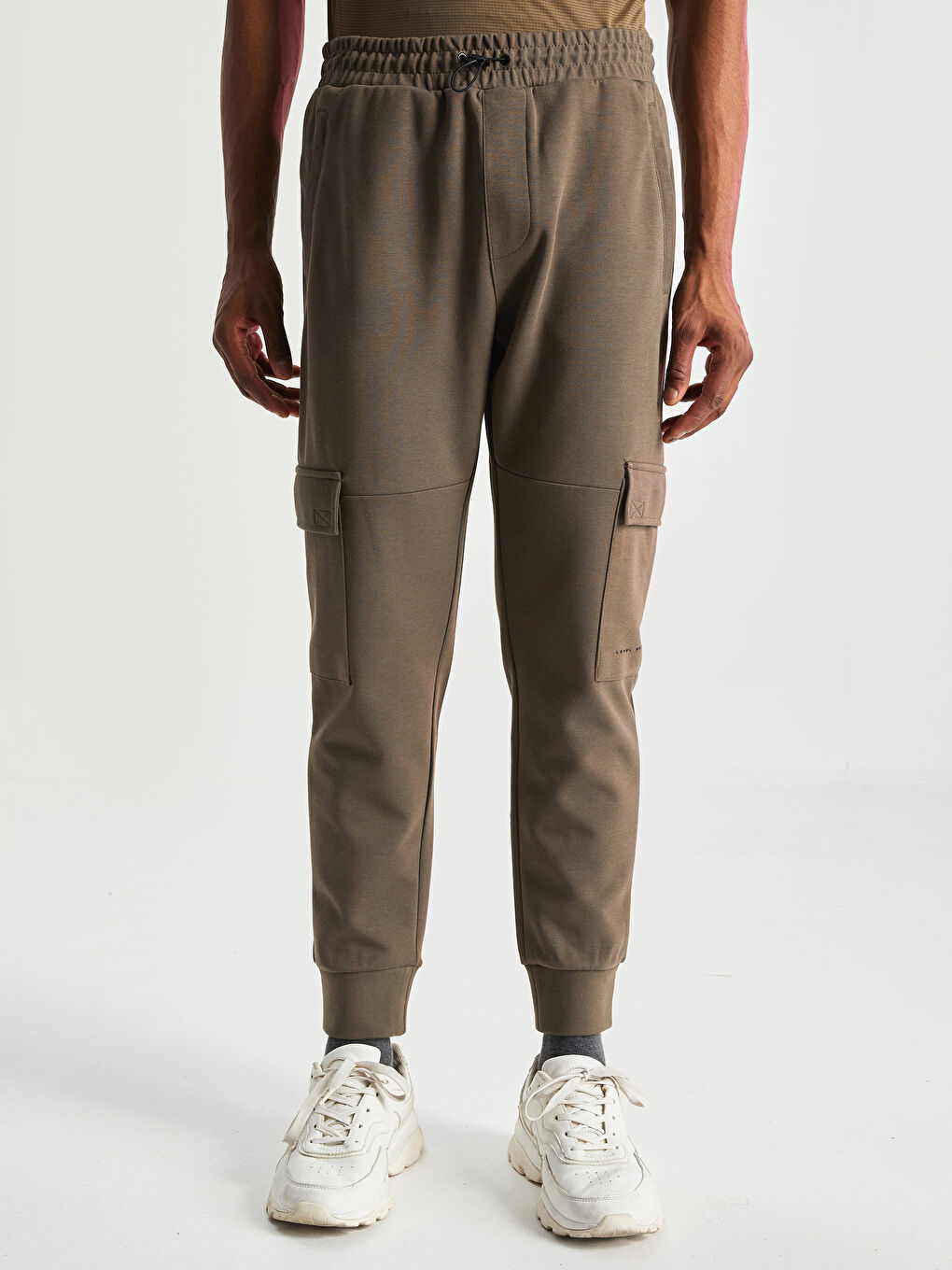 بنطلون رياضي رفيع للرجال-3