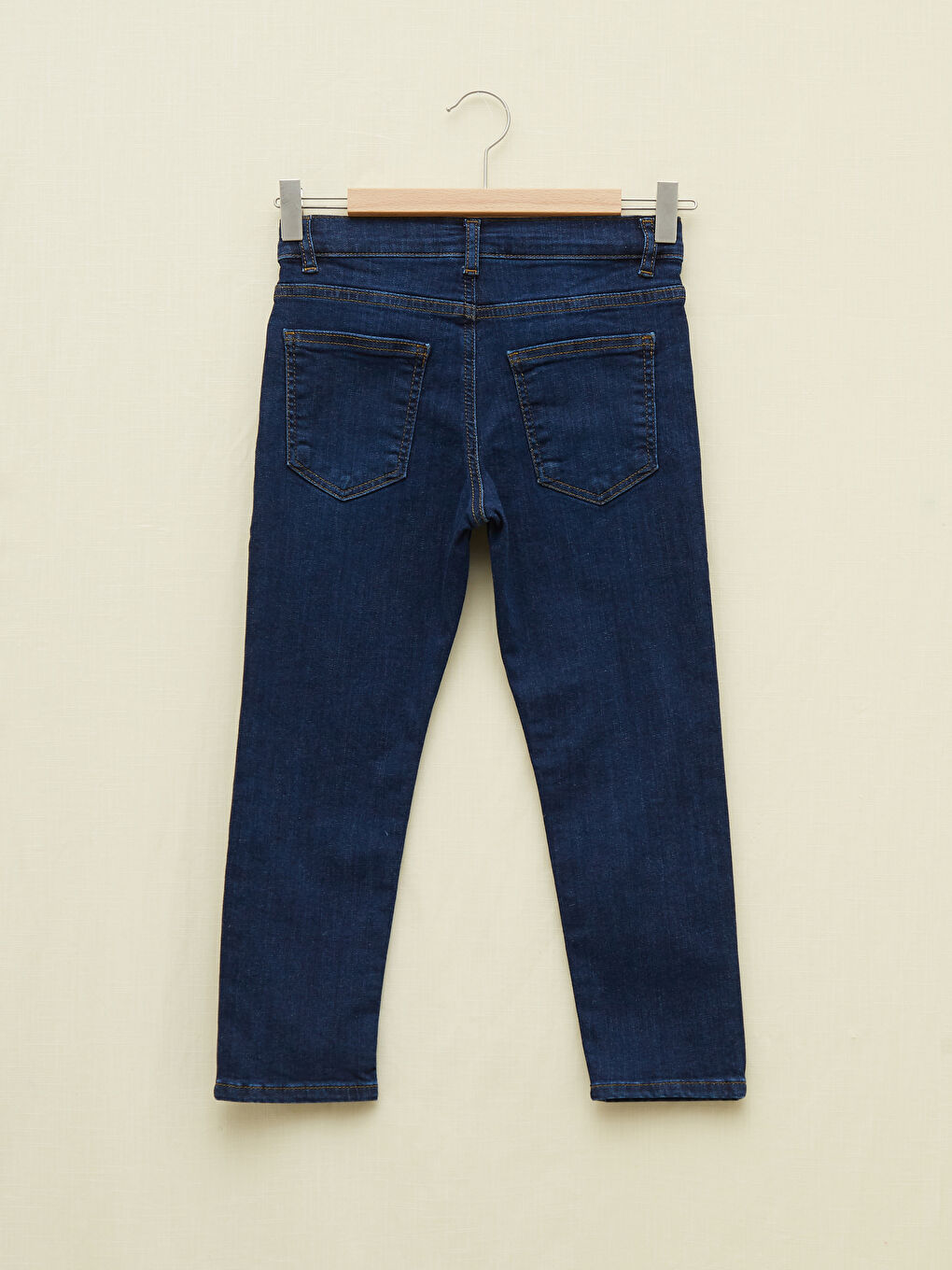 Базовые джинсы морковного кроя для мальчиков-3