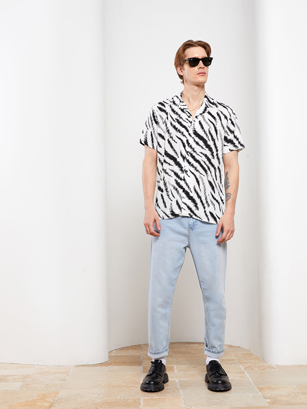 Beyaz Regular Fit Kısa Kollu Viskon Erkek Gömlek