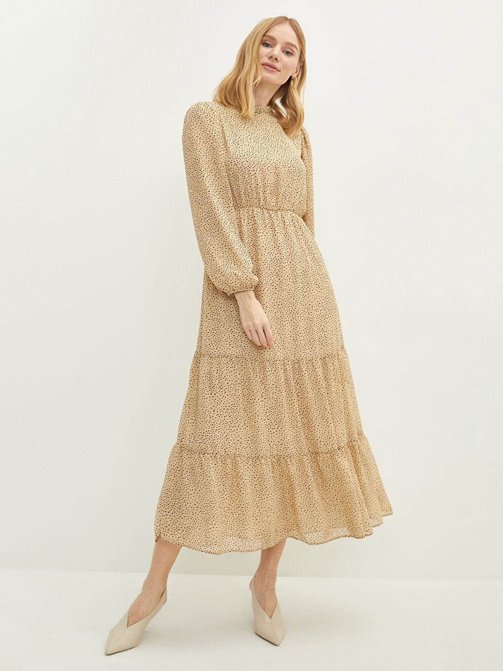 Bej Fırfırlı Dik Yaka Desenli Uzun Kollu Kadın Elbise