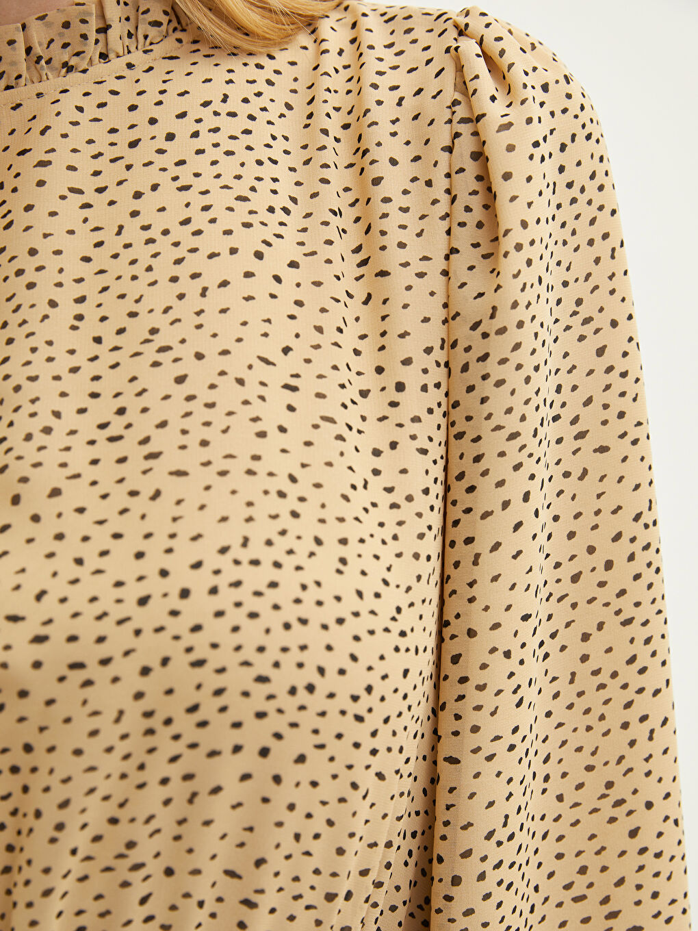 Bej Fırfırlı Dik Yaka Desenli Uzun Kollu Kadın Elbise-3