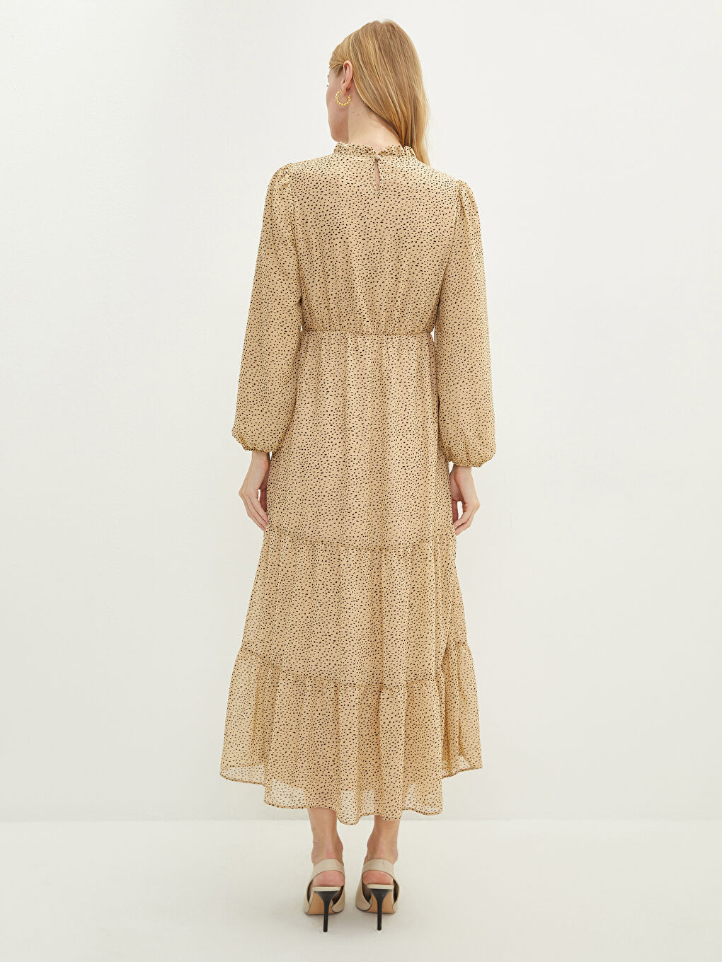 Bej Fırfırlı Dik Yaka Desenli Uzun Kollu Kadın Elbise-4