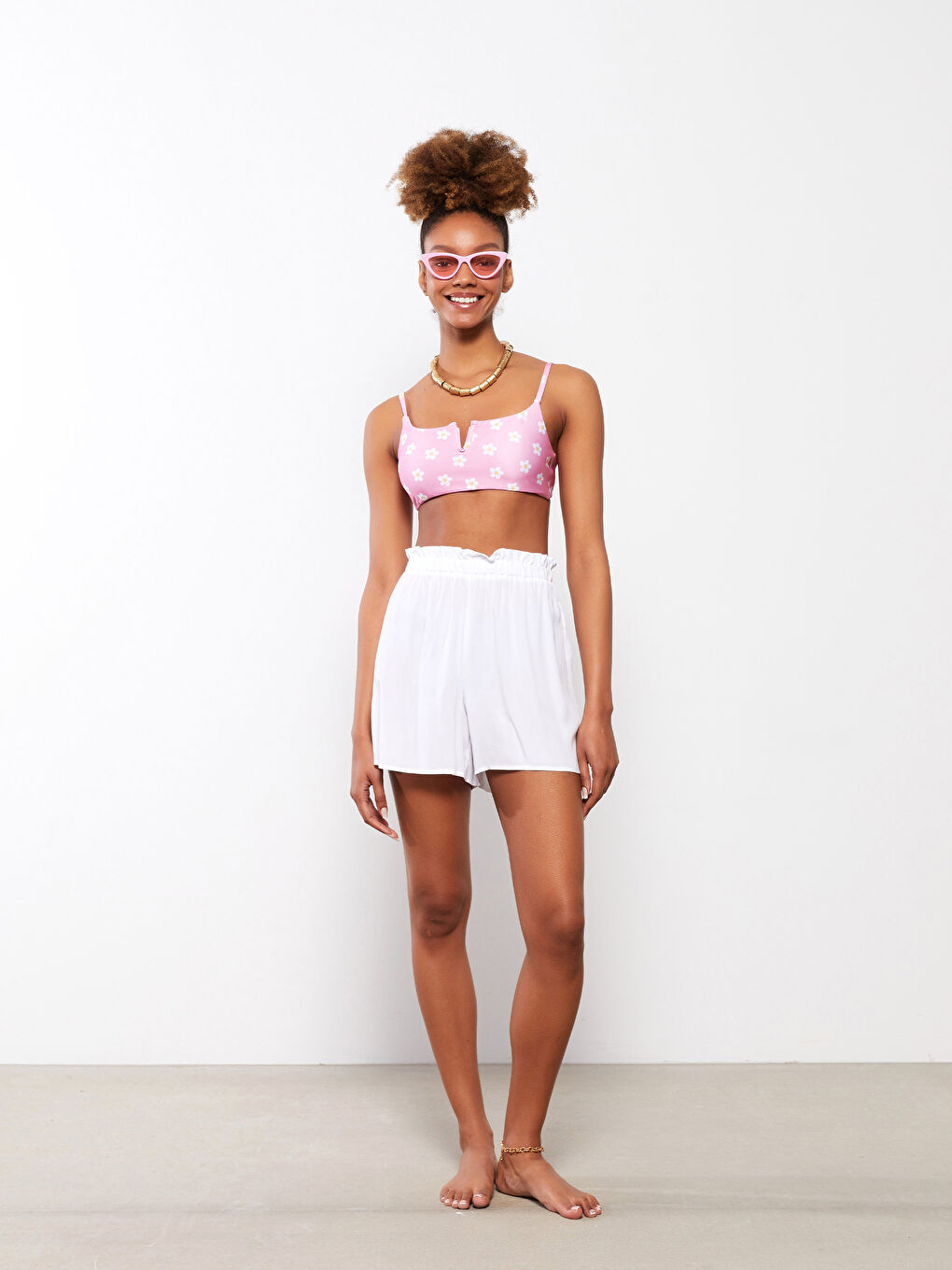 Beyaz Beli Lastikli Düz Viskon Kadın Deniz Şortu-4