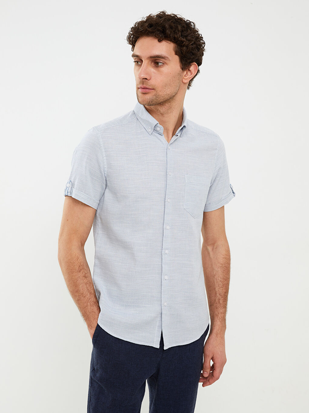 قميص رجالي كم قصير رفيع قماش دوبي