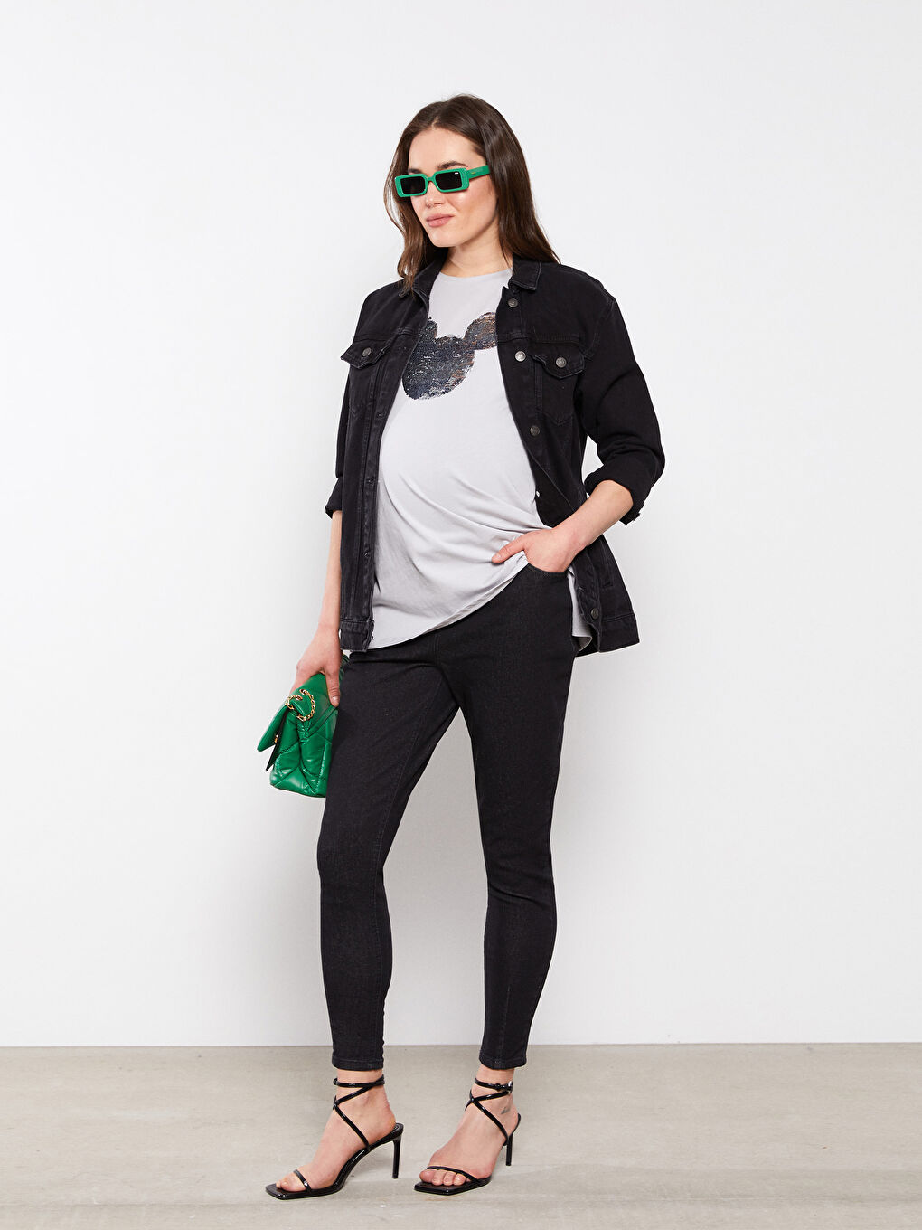 Siyah Beli Lastikli Rahat Kalıp Cep Detaylı Hamile Jean Pantolon-2